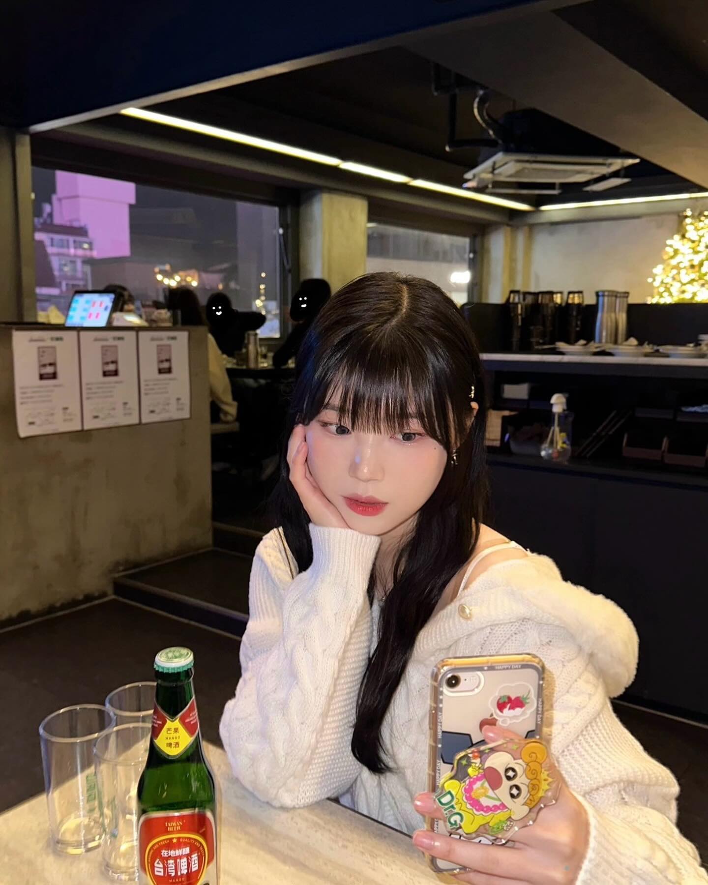 쿠로미 위에 짱아