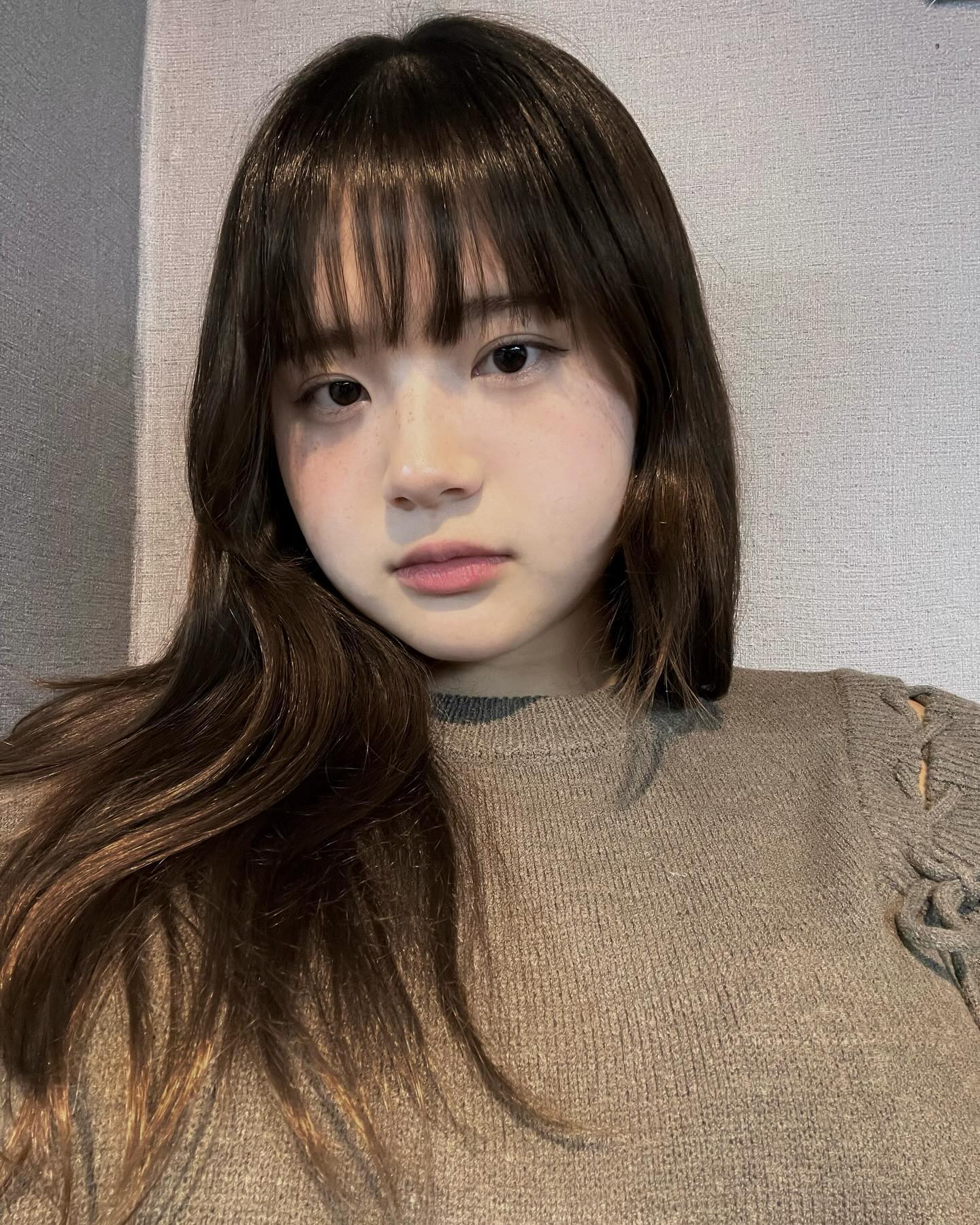 뭔가 인스타는 올리고 싶은데..🤔
마땅히 올릴 사진 없어서 주섬주섬 스토리용 셀카 올리기,,

.
#일상 #소통 #셀카 #인친 #디엠 #협찬문의 #데일리 #데일리룩코디 #오오티디 #daily #ootd #selca #selfie