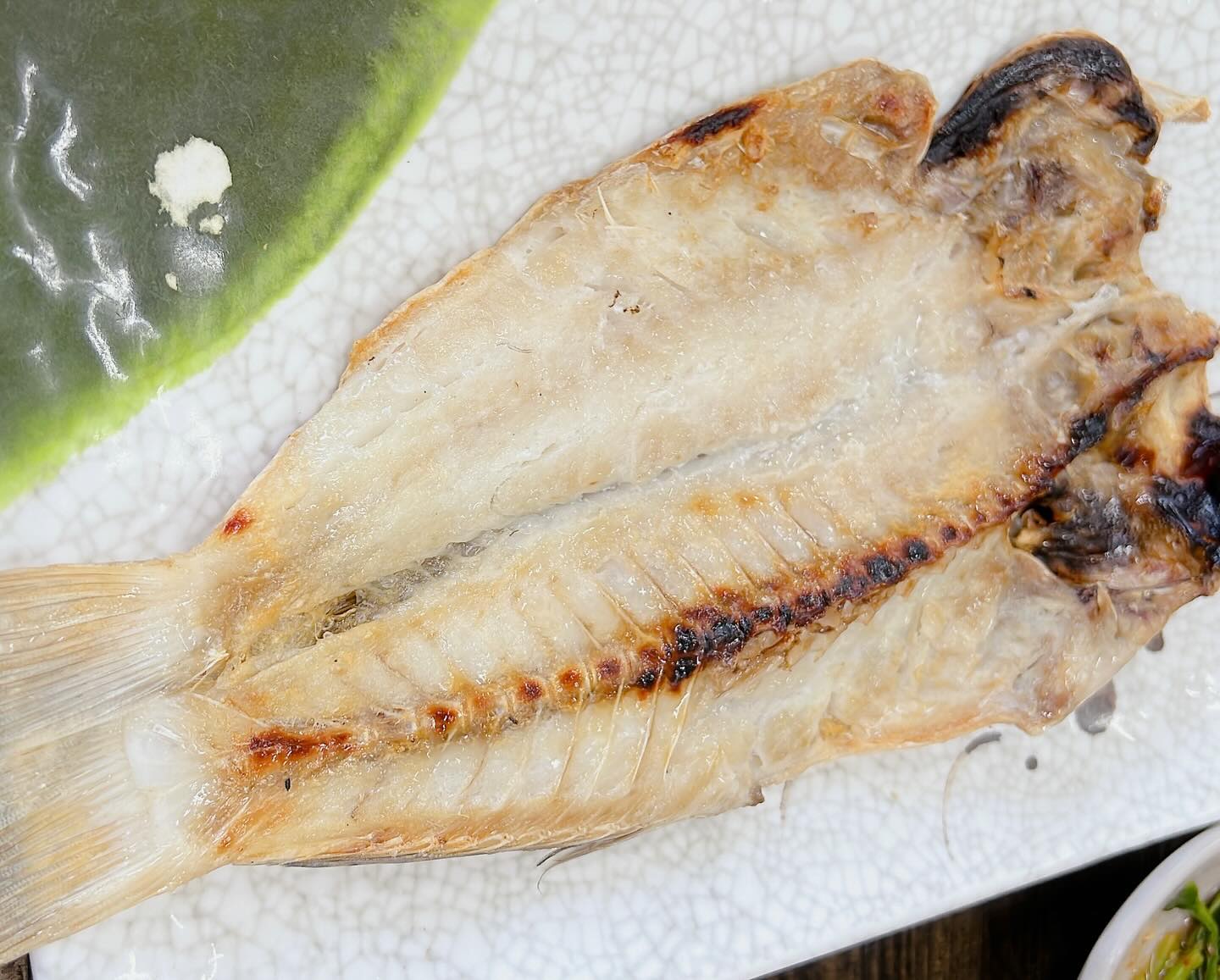-
제주여행중 들린 맛집2️⃣

상호명 : 살랑살랑샤브샤브
위치 : 제주 제주시 서해안로 612
가격정보는 사진으로 넣어둿어요⭐️

▶️ 제주여행중 그냥 지나가다가 들어가서 먹은 향토음식점이였어요😆
간이 쎄지않아서 맛있었어요!! 양배추에 갈치젓갈넣고, 생선구이 올려서 냠
👍👍👍👍너무 맛있게 먹었어여 제주도에서 뭐먹지 하신다면 들려보세요 추천입니당 참고로 저는 특선메뉴 4번으로 주문해서 먹었어요💚

#자취생음식 #여행음식 #제주도 #제주여행 #맛집 #향토음식점 #냠냠 
#건강하게먹기 #잘먹었습니다
