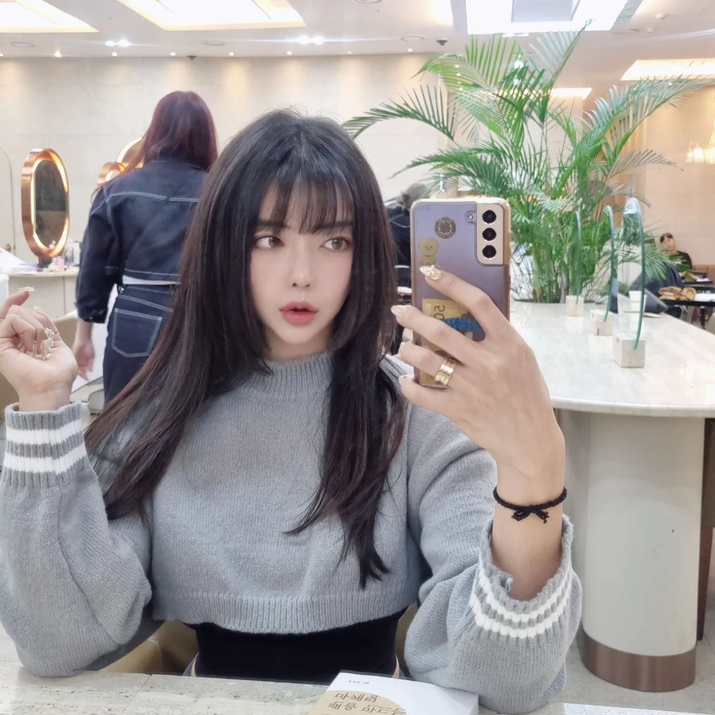 #시간

사람들은 같은 시간을 보내지만
어떻게 사용했냐에 따라 결과 값이 다르다.

마케팅 하러 갔다가
컨설팅까지 해주고 오는 바보

#비너스마케팅