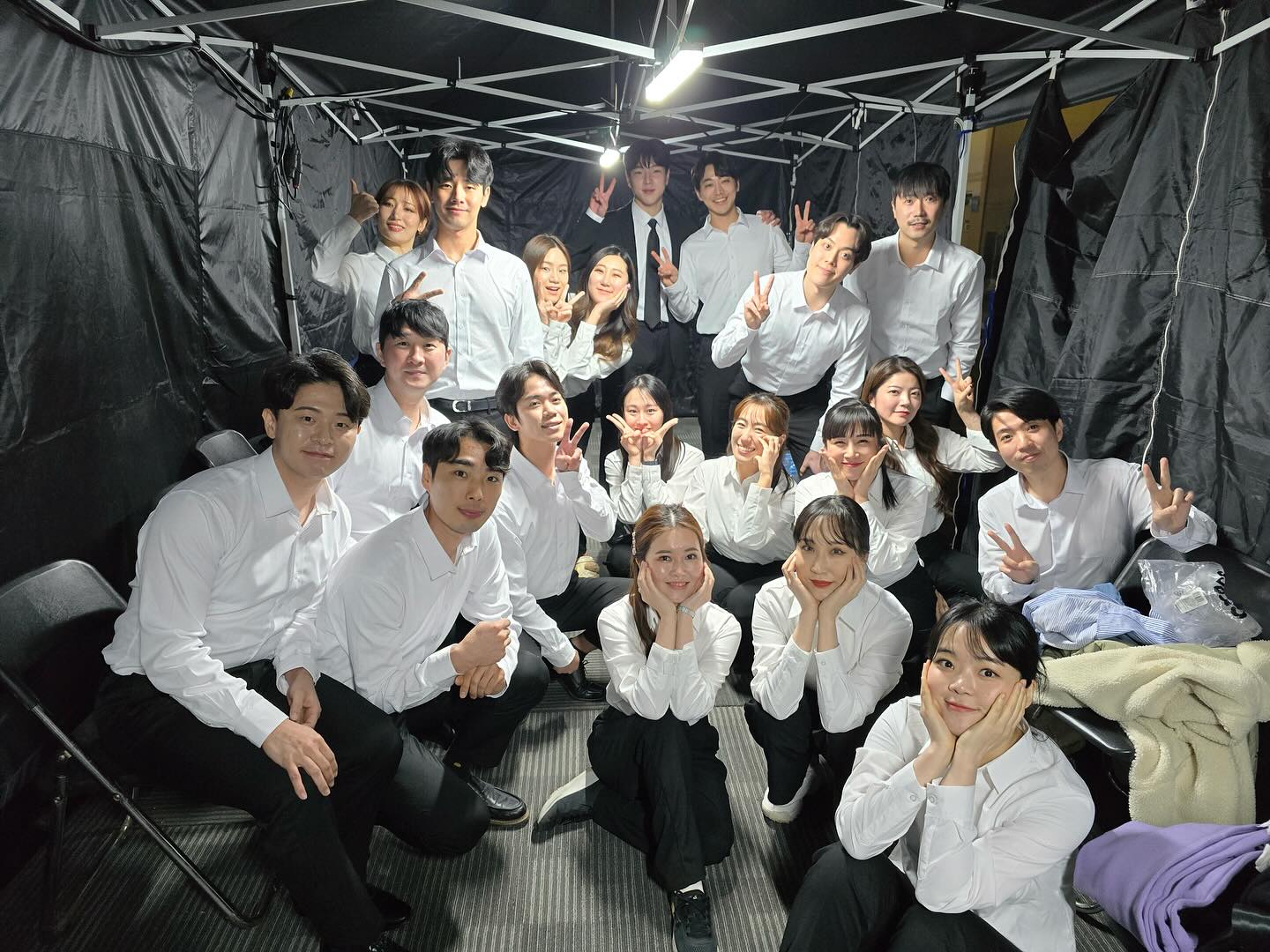 #hy행사 #사랑하는언니오빠들❤️ 

오랜만에 배우로써의 공연과 너무 좋은 언니오빠들을 만나 웃고 떠들다가 끝나버린 행사!

기록은 해야쥐😘