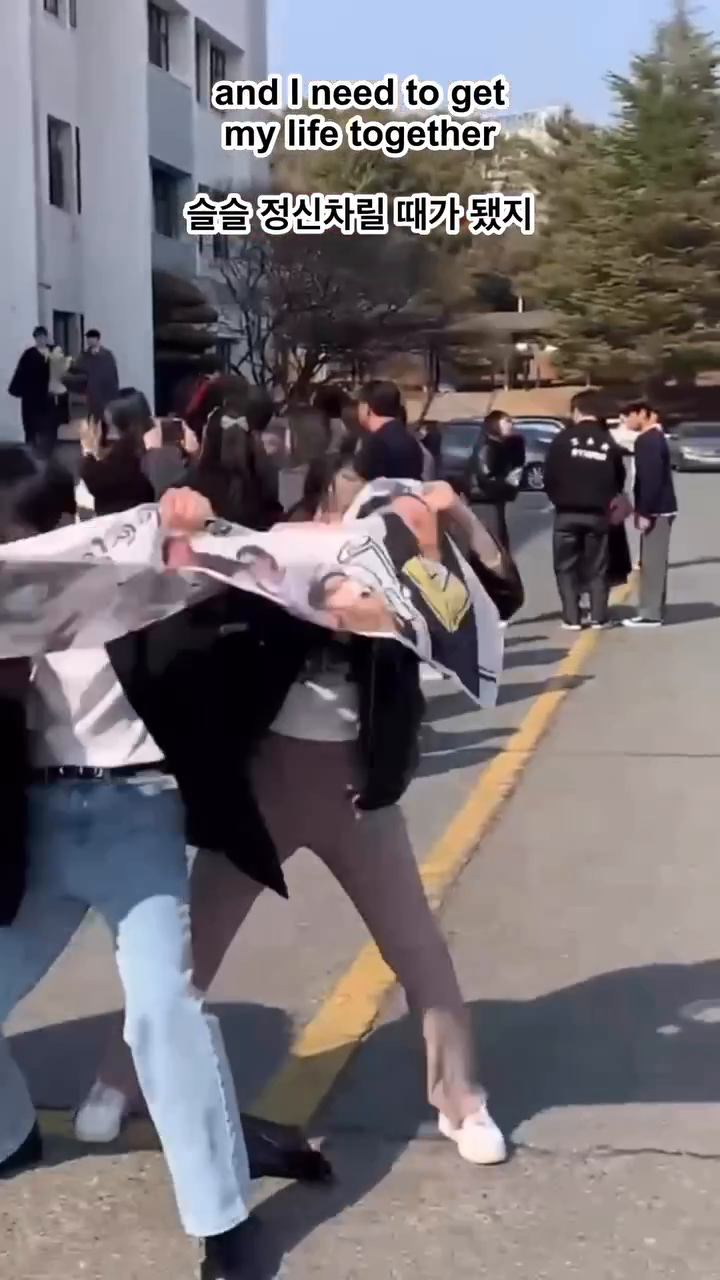 노트북 파일 삭제 하나로 모든 것이 날아간 것에 대하여

이 새벽에 뭐하냐고 묻지 마세요 말 걸지 마세요 건들지 마세요 멘탈 나가서 할 수 있는 게 이런 거 밖에 없으니까 흐ㅡ흑ㅎ극ㅎㄱ그흑흑ㅎ긓극