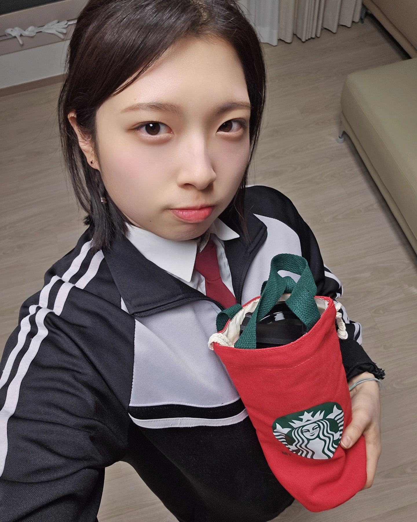 야호 엄마아빠 생일선물 감사합니다