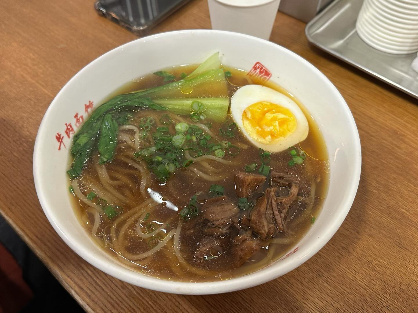 #우육면관 #종로맛집 #청계천맛집 

미쉐린 가이드에 선정된 우육면관

마라탕은 안 먹지만 우육면은 먹음

김치랑 깍두기가 없어서 아쉬웠지만

미쉐린 가이드에 선정된 이유가 있는듯하다

국물이 찐 얼큰함 ㅠㅠㅠ

하지만 오이무침(?)은 오이를 잘 안먹는 저에게는 아쉬웠숩니다

 #먹팔 #먹스타그램 #먹스타 #먹스타맞팔 #좋아요 #좋반 #좋아요반사 #팔로우 #선팔 #선팔하면맞팔 #맞팔 #food #foodporn #foodstagram #foodphotography #foodie #사진 #사진스타그램 #음식 #음식스타그램 #likeforlikes #likeforfollow #like4likes