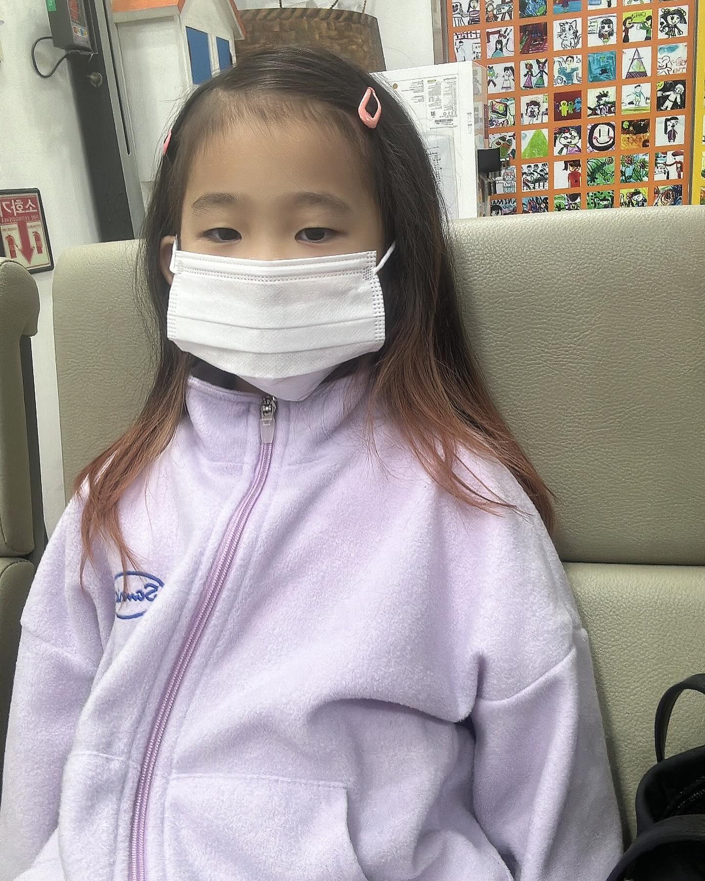 하 😭 #a형독감 
열이 징글징글하게 안떨어지네.. 

잠못자고 나도 감기기운까지 #미치겠다 

감기조심하세요 😭

#남매 #남매그램  #남매스타그램  #감기 #감기조심  #독감 #독감조심 #딸 #아들 #육아맘  #남매일상  #남매맘  #육아맘 #육아일상  #윤슬 #재하 #키즈모델