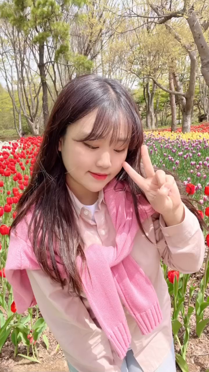 🫶🏻2023년 연말정산🫶🏻
올해도 어김없이 핫플도장깨기 대성공!✌🏻😋
내년에도 잘 부탁해 u._.ok_1000 @친구들 
다들 새해 복 많이 받으세요🎁