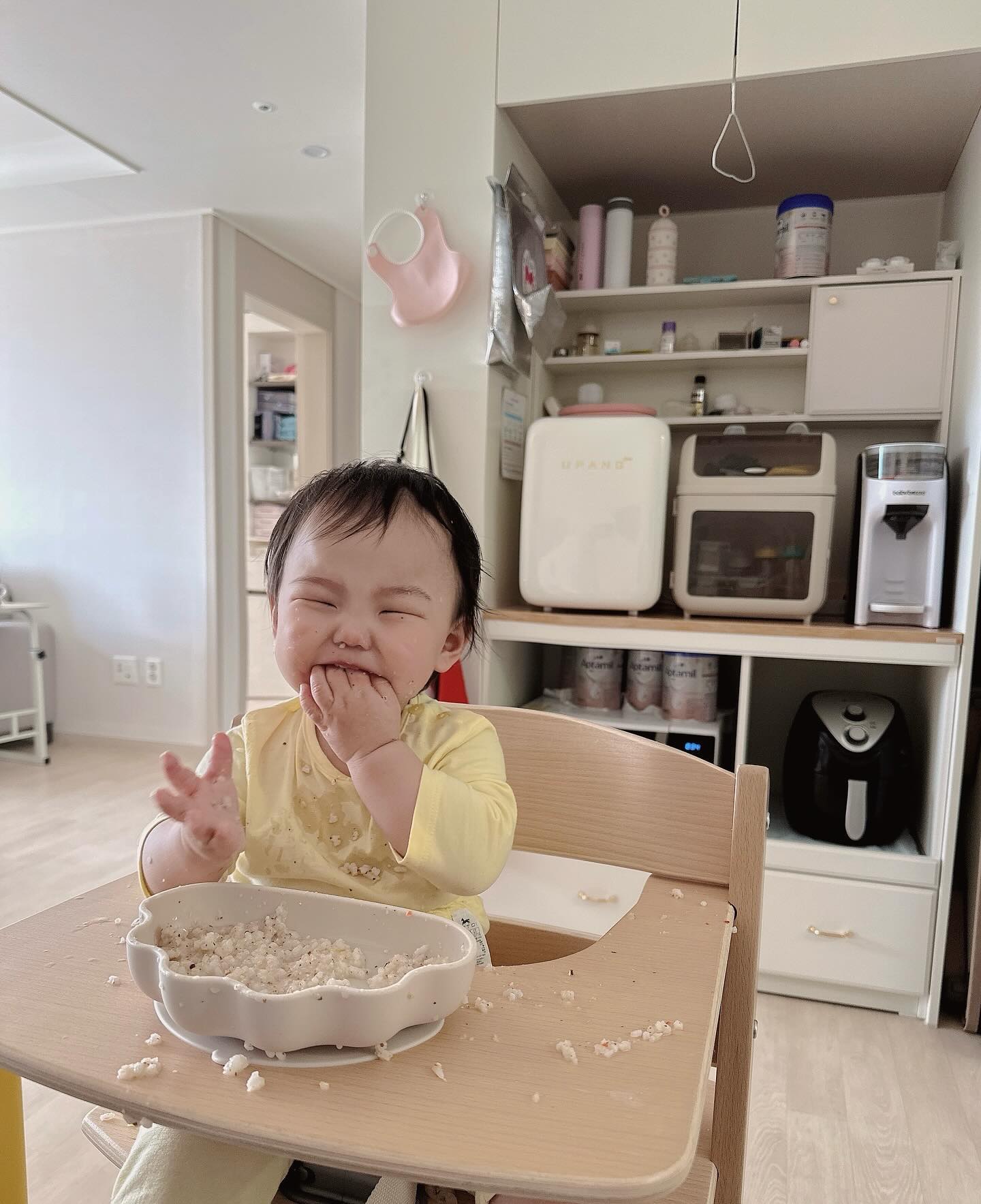 #핑거푸드이유식

접종열 때문에 어린이집 오늘 패스 ➰
.
.

아니 근데 진짜 왜그래 아린아 ,, 🤦🏻‍♀️