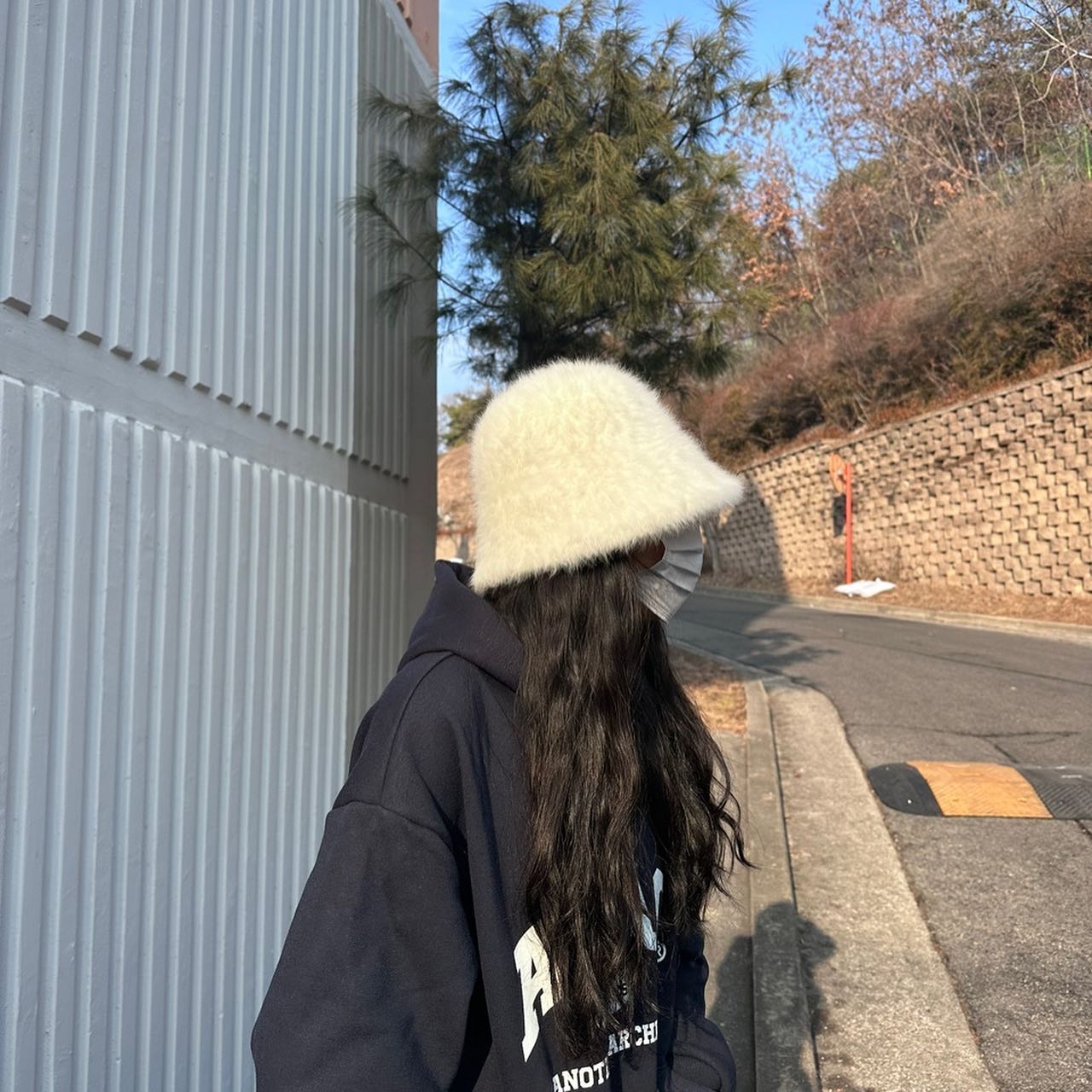 산책하러 나왔는데요? 아무것도 안 보여요。。。