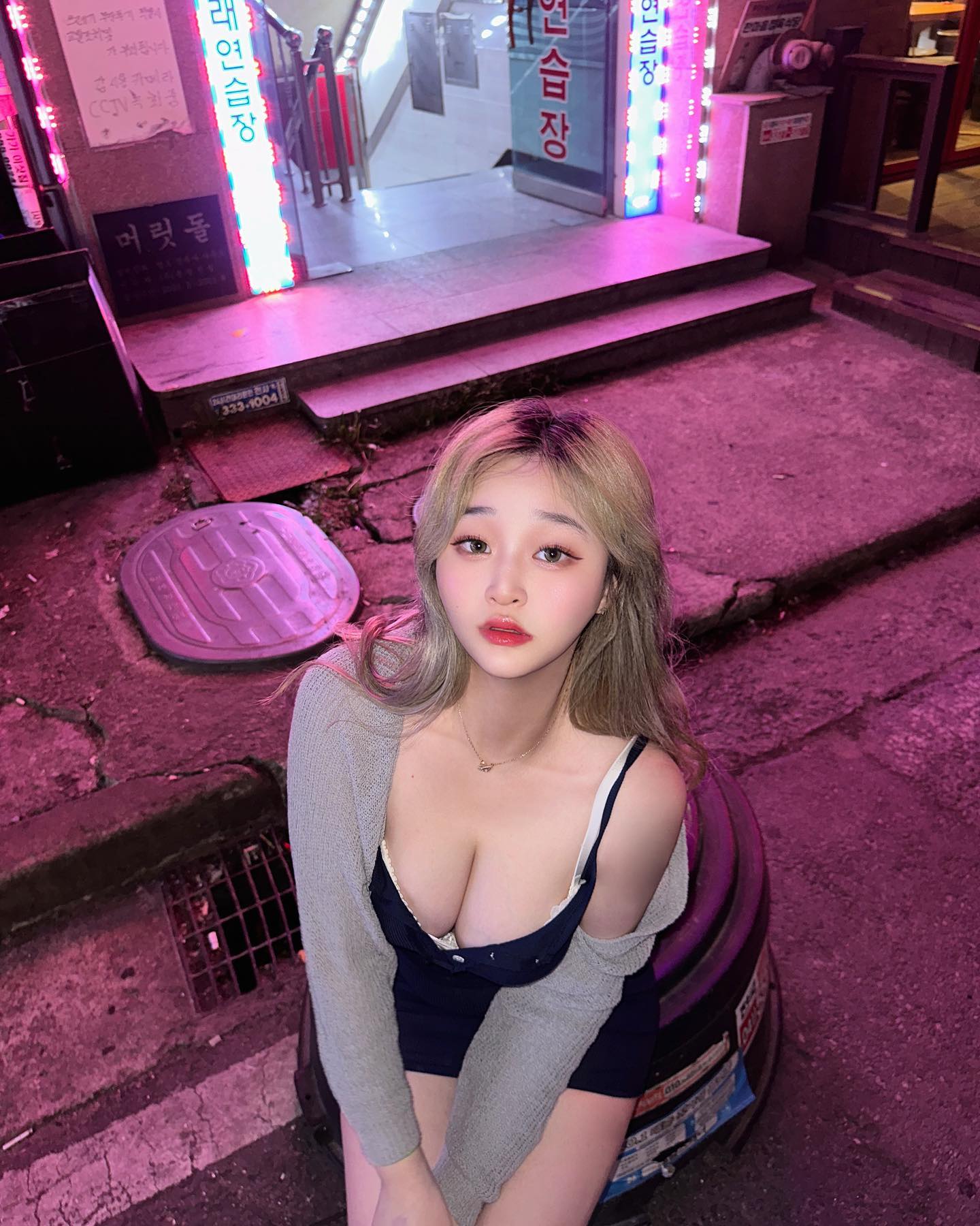 지수가 이거 정육점 빛받는거 같대 …