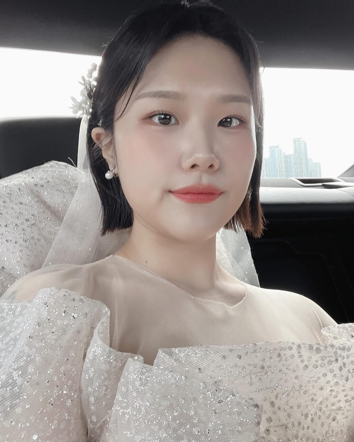 단발에 내츄럴 깔끔 메이크업 찰떡💕
자연스럽게 이쁘게 해드릴게요💗

💖이쁜 후기 감사합니다💖

#과즙메이크업
#아이돌메이크업
#웨딩메이크업
#본식메이크업

메이크업 문의는 DM 💌 
 또는 오픈카카오 ✨

🏠주소_청담동 49번지 유림빌딩 3층 히엘

#히엘 #히엘한나 #한나메이크업 

#히엘메이크업 #프로필사진촬영 #프로필스튜디오 #프로필메이크업 #증명사진메이크업 #강남메이크업 #강남메이크업샵 #청담메이크업 #메이크업샵추천 #좋아요 #좋아요반사 #첫줄반사 #좋반