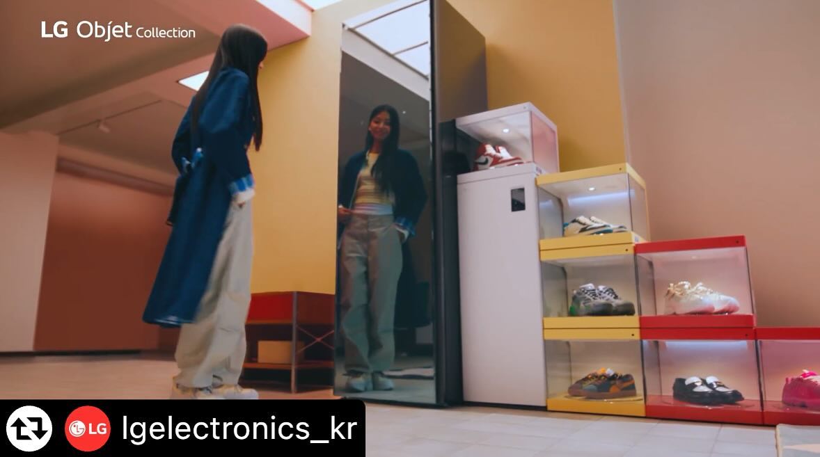 #리그램 - lgelectronics_kr by get_multi_repost
⠀
나를 컬러풀하게 물들이고
날아오르게 만드는 자유로움🎨
⠀
그 꿈만 같던 자유로운 순간을
매일 누릴 수 있도록
⠀
가전, 꿈꾸던 삶이 되다
LG Objet Collection
⠀
🎁꿈꾸던 자유로운 삶 이벤트🎈
당신이 꿈꾸던 자유로운 순간을 공유해주세요!
⠀
📌 참여방법
① LG 오브제컬렉션 제품으로 누리고 싶은 자유로운 순간을 댓글로 남기고
② 영상 속 마음에 드는 구간을 캡쳐하거나 리그램하여 아래 필수 해시태그와 함께 개인 인스타그램에 업로드해주세요.
⠀
📌 필수 해시태그
#LG오브제컬렉션 #오브제컬렉션
#당신이꿈꾸는모든삶누릴수있도록 #가전꿈꾸던삶이되다
#LG워시타워 #LG스타일러 #LG슈케이스 #LG슈케어 #LG청소기 #LG에어컨
TIP) LG전자 인스타그램 lgelectronics_kr 팔로우는 사랑입니다❤️
⠀
[경품]
- LG 스타일러 오브제컬렉션 슈케이스 (SS1RYS20E) * 1명
- 스타벅스 카라멜 마키아또(Tall) * 30명
⠀
[이벤트 기간] 11/24(금)~12/10(일)
⠀
[당첨자 발표]
12/19(화), LG전자 인스타그램 프로필 링크 및 개별 DM
⠀
#Lifesgood
#LG전자 #가전은역시LG
⠀
[이벤트 유의사항]
※ 당첨자 발표는 LG전자 인스타그램 프로필 링크를 통해 진행되며, 당첨자 발표일정은 당사 사정에 따라 미뤄질 수 있습니다.
※ 참여 계정 및 업로드 게시물은 당첨자 발표일까지 공개 상태로 유지되어야 하며, 당첨자 발표 전 업로드 한 게시글을 삭제하거나 비공개 할 경우 당첨자 선정에서 제외될 수 있습니다.
※ 14세 미만은 응모가 불가한 이벤트로 당첨자는 당첨이 취소됩니다.
※ 당첨자 대상 개별 DM을 통한 개인정보수집 및 이용 동의가 진행 될 예정입니다.
※ 개인정보 기준 중복 당첨자는 인정하지 않으며, 1인 1당첨을 원칙으로 합니다.
※ 비정상적이거나 불법적인 방법으로 이벤트에 응모한 경우, 당첨이 취소될 수 있습니다.
※ 잘못된 개인정보 입력으로 인해 당첨자에게 연락이 불가능하거나 경품이 반송 될 경우 재발송 되지 않으며 당사에서 책임지지 않습니다.
※ 5만원 이상의 제품 제세공과금 22%는 자사 부담이며, 제품과 관련된 자세한 사항은 당첨자 개별 연락을 통해 안내해드릴 예정입니다.
※ 본 이벤트는 당사 사정에 따라 예고 없이 중단 또는 변경될 수 있습니다.
※ 이벤트 경품의 경우, 물량 및 제품의 수급 상황에 따라 변경될 수 있습니다.