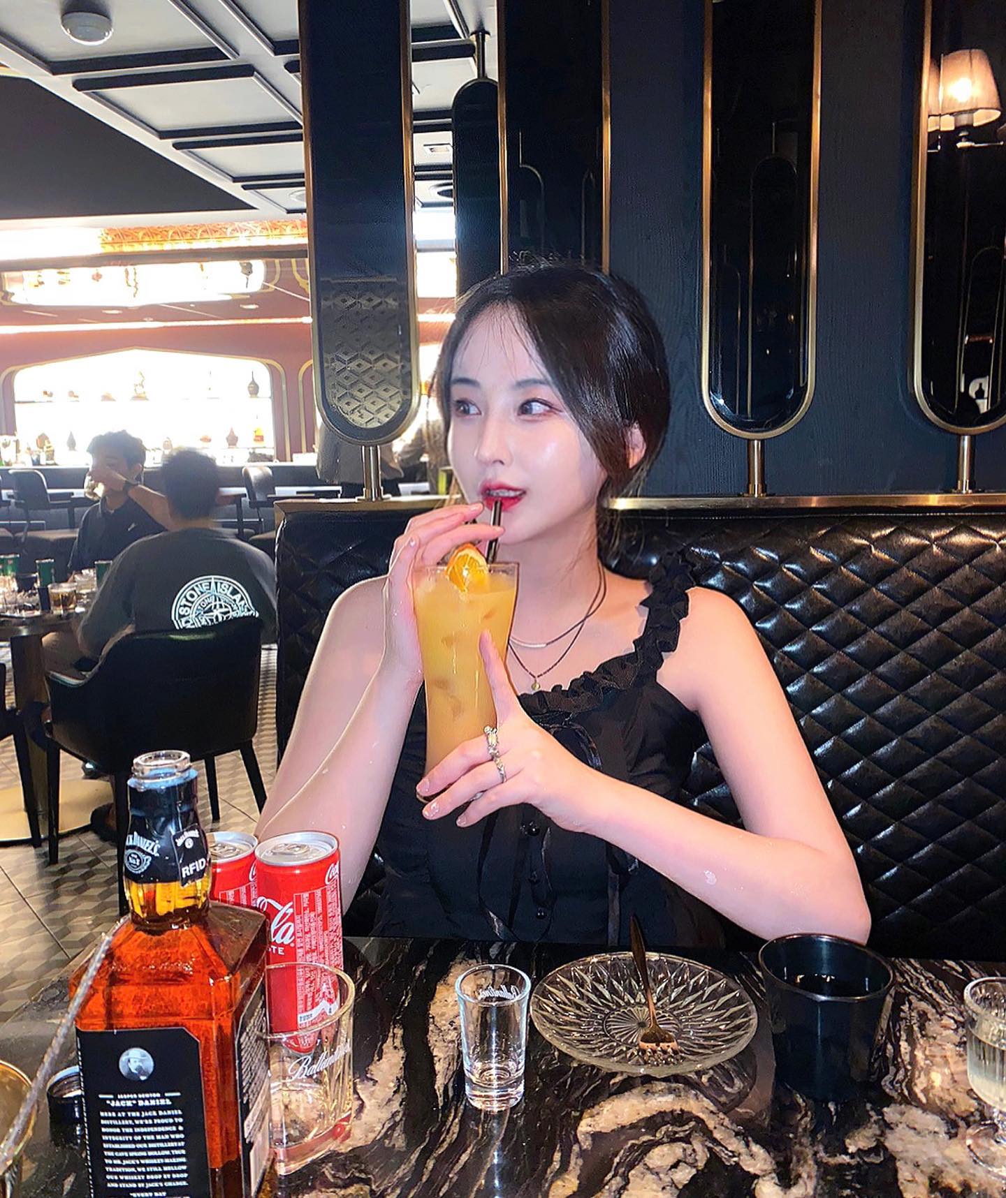 가을 얼른와줘 😌 
머리 거지존 버티는즁 👊🏻

#셀동 #포토그레이 #29펍