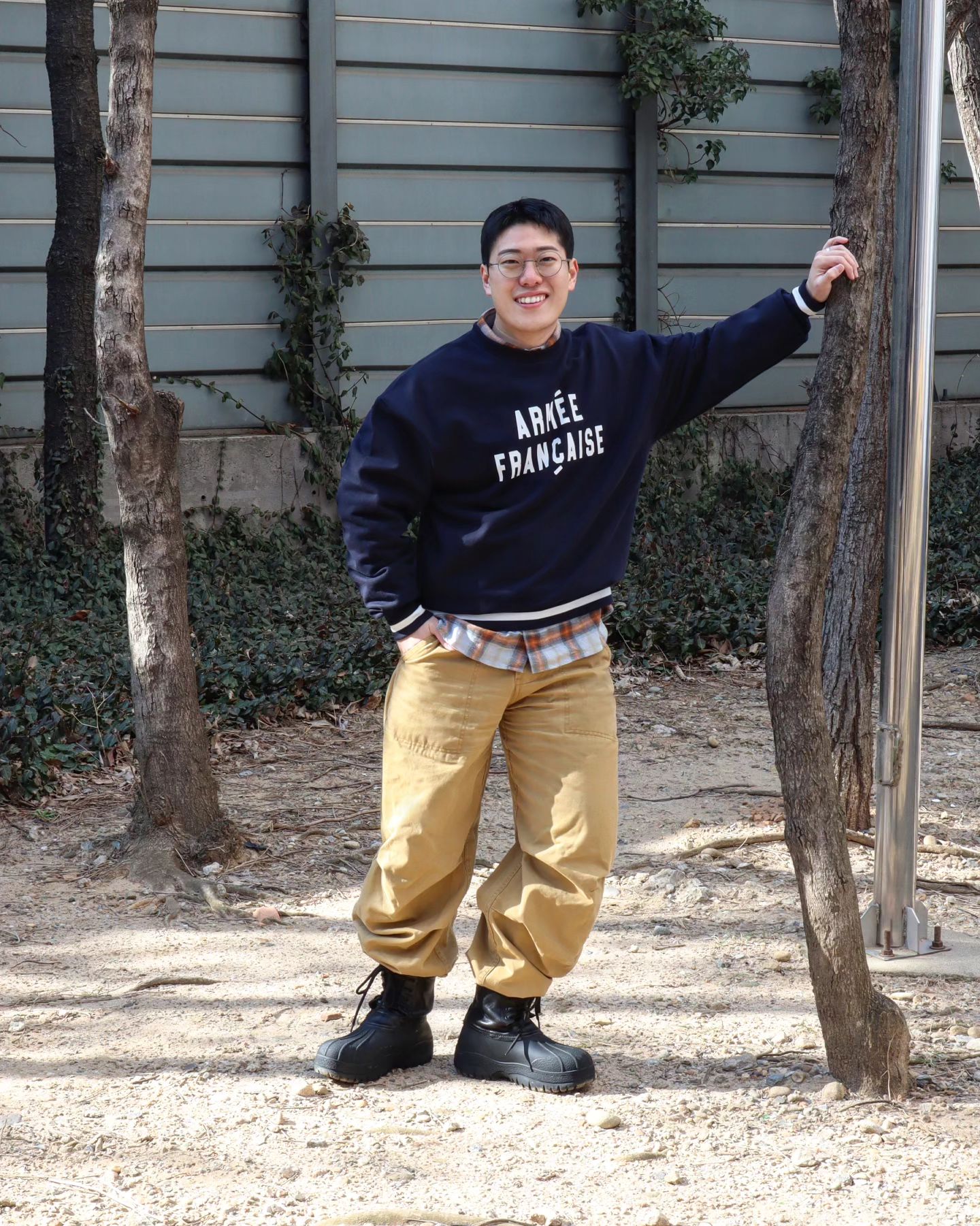 #광고 요즘 날씨가 너무 좋아 행복 🌞😁
.
✅️ 스트라이프 시보리의 스포티한 맨투맨은
kaneitei 
#카네이테이 #남자맨투맨 💙
.
840g 묵직하면서 단단한 헤비웨이트 원단
맨투맨 밑단과 소매 부분 스트라이프 시보리 패턴으로
스포티하면서도 캐주얼한 매력이 돋보이는 맨투맨
.
✅️ 174 / 78 / L사이즈 착용
상체 보완 효과 굉장히 우수한
세미오버핏으로 잘 맞습니다
간절기 계절 완성도 높은
데일리 맨투맨으로 자주 착용할 듯 😁😍
.
.
.
#kaneitei #맨투맨 #맨투맨추천 #맨투맨코디 #스포티룩 #이지캐주얼룩