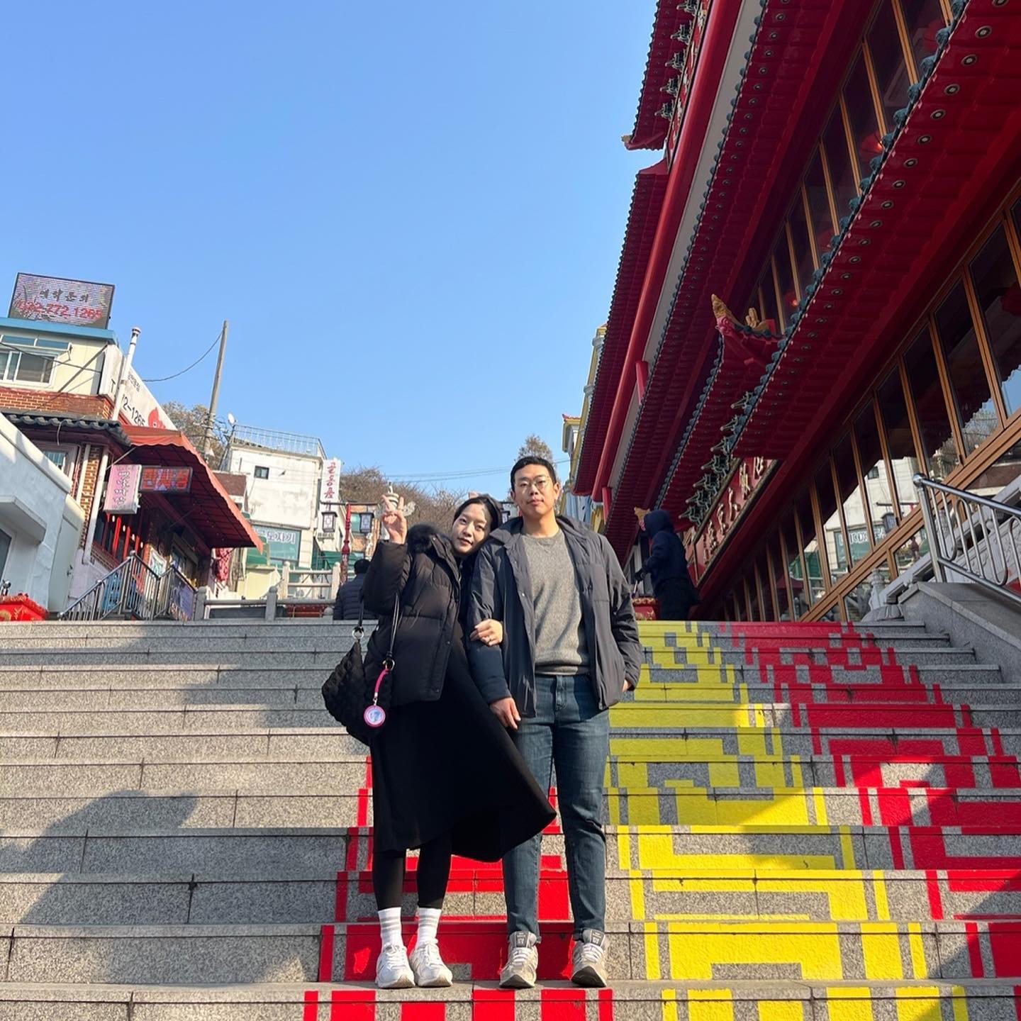 시댁식구들이랑💙 #231119 

결혼 후 처음으로 
시댁식구들이 저희 집에 방문하셨어요
전날에 청소도 하고 둑흔둑흔 🤣 

어머님께서 음식 절대 하지 말라하셔서 
맛있는 점심 먹고 드라이브도 하고 
경치 좋은 카페 가서 재미있는 이야기도 하고
추억 만들었네요 💖
남편도 오랜만에 뵙는거라 넘 행복했대용-😘

#임신9개월 #임산부 #임신스타그램 
#임신기록 #임신일기 #일상 #일상소통 
#임산부소통 #흑토끼맘 
#시댁식구들과 #임산부그램