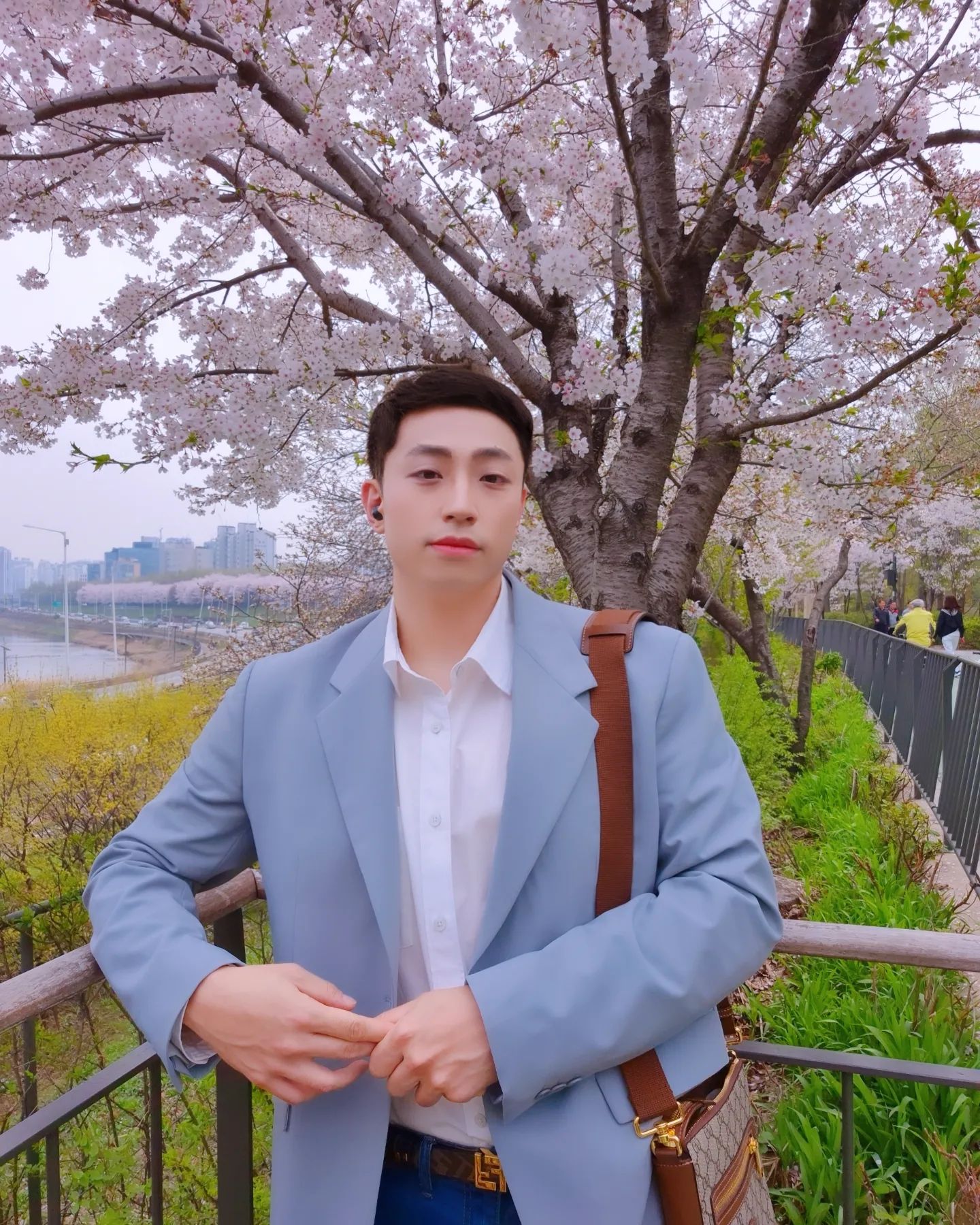패션계정도 막상 해보니까 쉬운게 아니더라니깐?!
꼭 아무것도 안하는 사람들이 불평불만만 많음😂

#벚꽃 #송정제방길 #송정제방 #송정벚꽃길 #서울벚꽃 #서울벚꽃명소 #개나리 #봄놀이 #봄꽃구경 #남자코디 #ootd