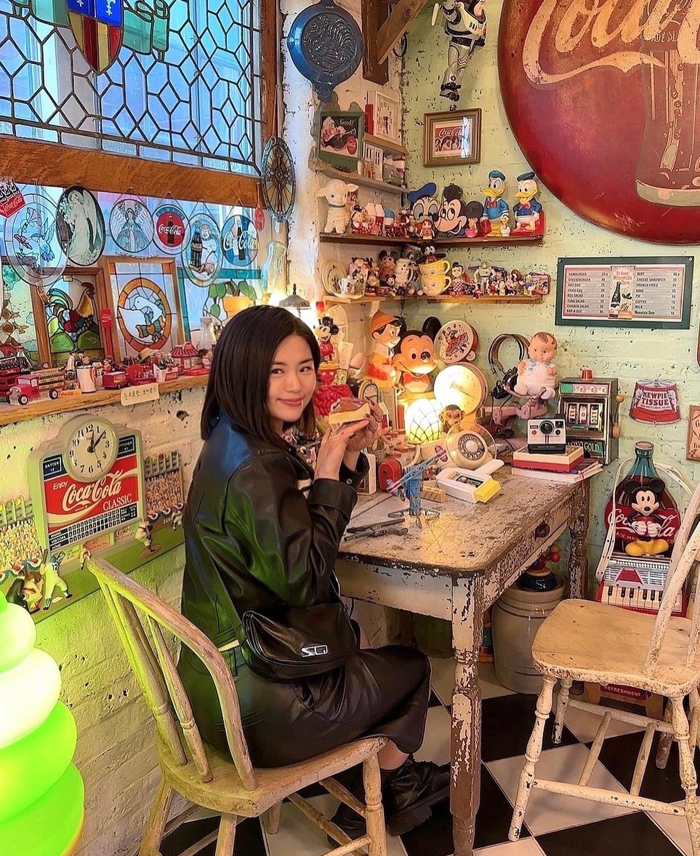 올레더 올블랙룩🖤
아기자기 예쁜 공간💛🩵