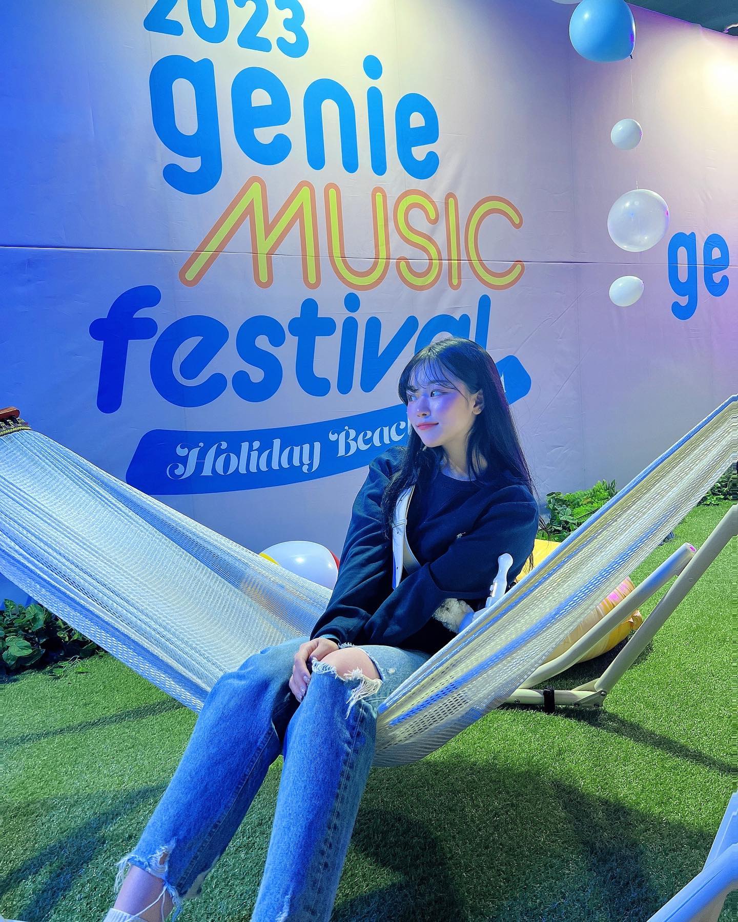 저번주에 다녀왔는데 이제야 올리는 즁
처음 갔는데 너무 재밌었당 🤪
후기: 한승우 너무 멋있고 잘하구ㅠㅠ 비와이 진짜 미쳤구ㅜㅜㅜ 릴러말즈 뭔데친근해 제일 재밌었어😂
.
.
#2023지니뮤직페스티벌 #비와이 #씨잼 #릴러말즈 #빅나티 #이하이 #한승우 #20231210 #music #festival #happy