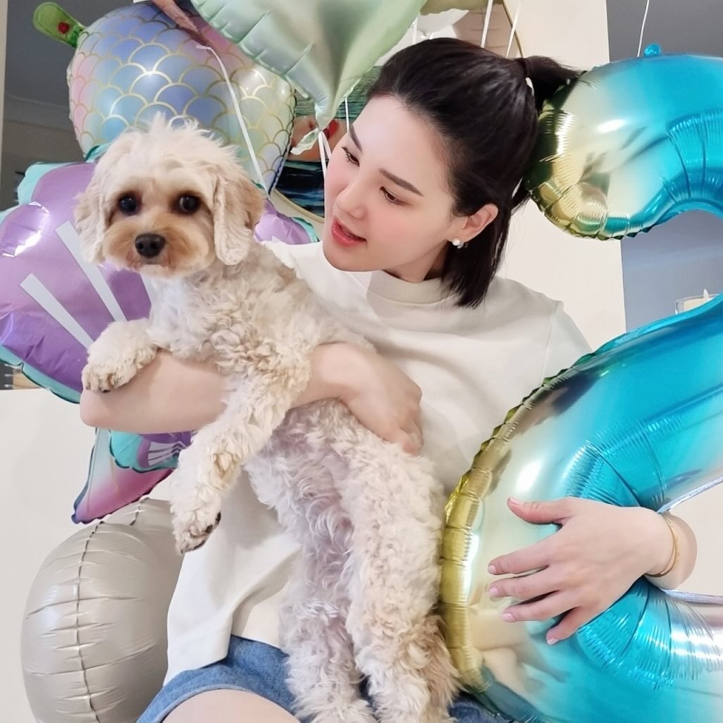 Happy Birthday Kelly!! 🎂🎉🎶🎀💘🐾 I love you so much and thank you for being my constant source of happiness! 🥹🥰😍

•
•
•
•
#cavoodlegram #happybirthdaytoyou #justturned2 #finally2 #birthdaygirl #happyweekend #loveyou #doglover #happyday #letsgrowoldtogether #cutiepie