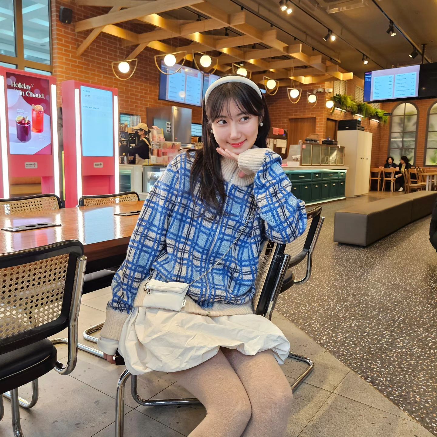 #협찬
보송보송 미니맥이랑 🤍

푹신한 눈을 닮은 미니백이네요 🐑😊
vengdi_official

#가방 #카드지갑 #숄더백 #토트백 #크로스백 #여자가방 #여자가방추천 #겨울가방 #겨울여자가방 #디자이너브랜드
#디자이너브랜드가방 #성수