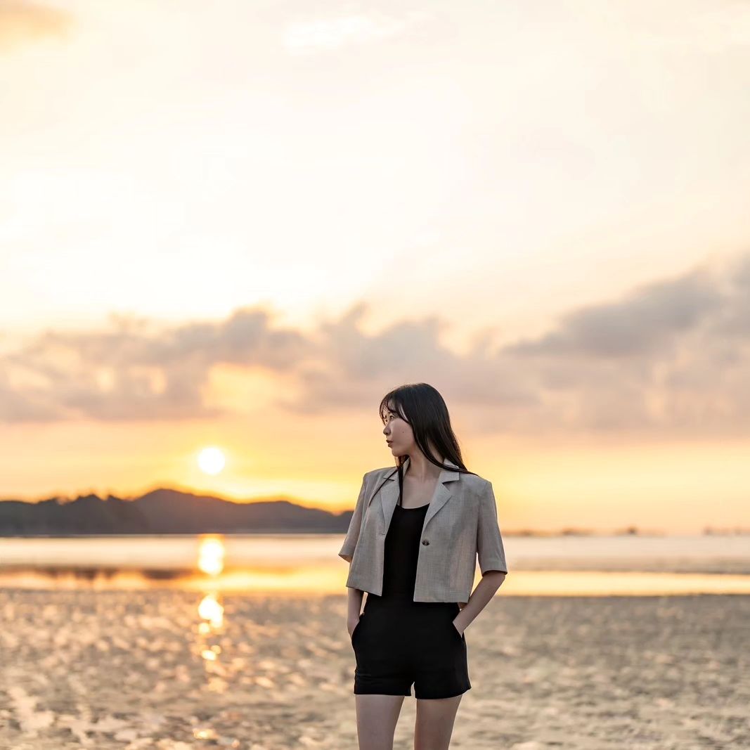 서해안 바닷바람 쐬러 들런 #신두리해수욕장

요즘은 밤이되면 점점 쌀쌀해지는 날씨를 느끼고 있습니다 😯

여름이 완전히 가기 전에 들른 충남 태안 앞바다에요 😍

노을지는 풍경이 무척 아름다워 갯벌에서 사진 몇 장 남겨봤어요 😘
