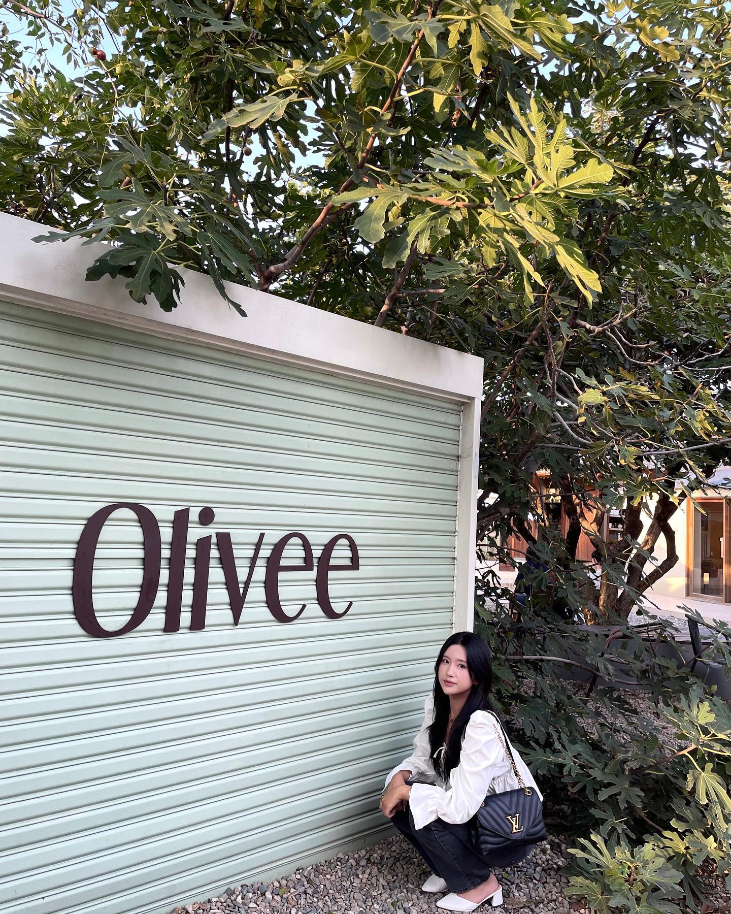 Olivee