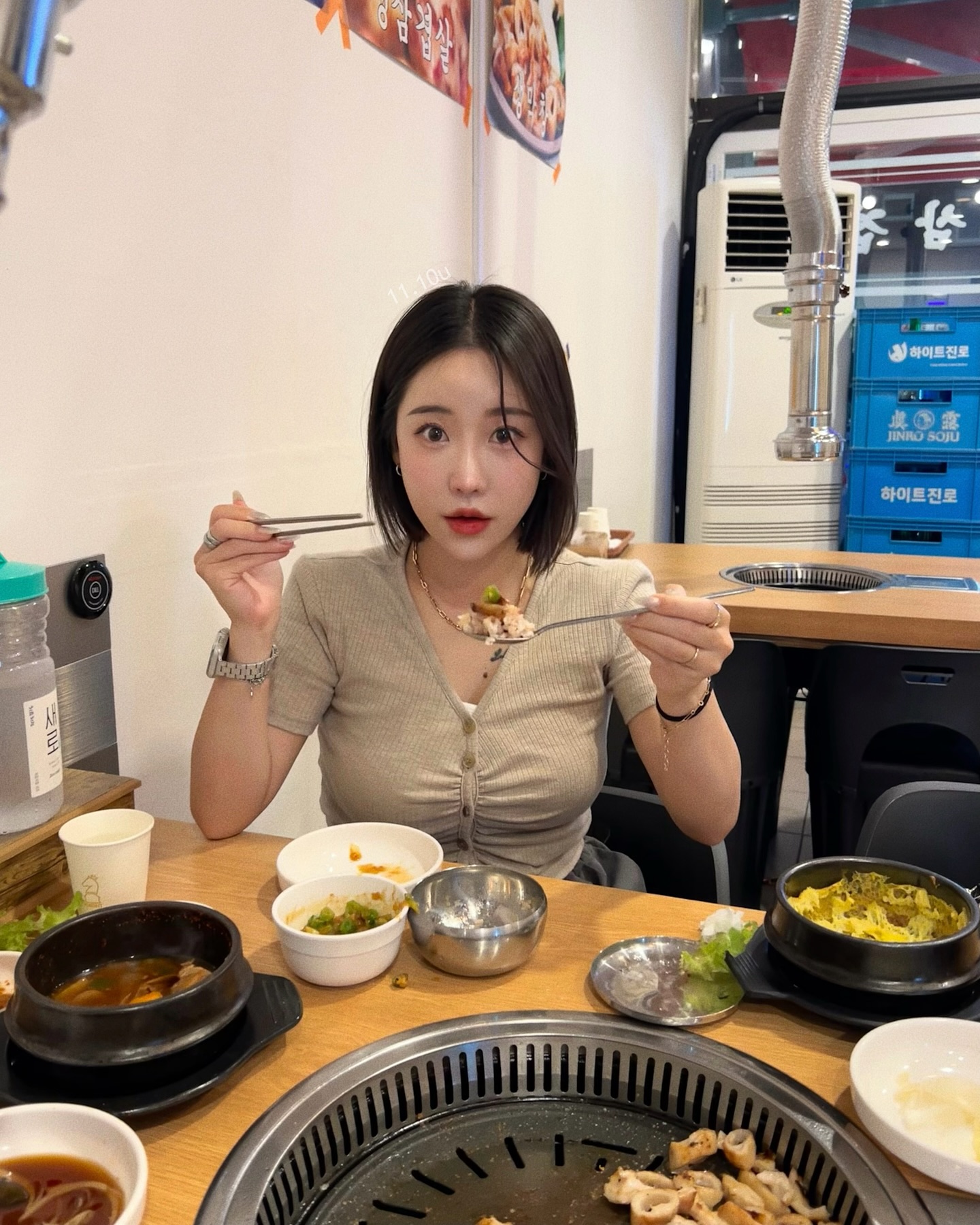 막창이랑 한잔할사람〰️
맛도 좋고 가격도 착한 막창집😋
초벌해서 나와서 굽기 너무 편함~!

잡내도 없고 쫄깃고소ㅎㅎ
막창 뿐만아니라 삼겹, 갈비살, 닭발도 있더라구요! 
종종와서 한잔하기 너무 좋은곳ㅎ

주방이모님의 된찌는 밥2공을 부르는 맛ㅎ
푸짐하고 맛나게 막창 먹고 싶다면
범어동 바른막창 추천 드려요🙌

⠀ 
⠀
⠀ 
⠀
⠀🏡 바른막창
▪️대구 수성구 청솔로 48-1 (1층)
▪️매일 17:00 - 24:00
▪️라스트 오더 23:00

⠀

#대구막창 #대구맛집 #대구밥집 #대구고기맛집 #맛집탐방 #오늘뭐먹지 #좋반 #맛스타그램 #먹방 #먹팔 #오저추 #맛집 #맛스타그램 #좋아요 #일상 #소통 #데일리룩 #selfie #daily #follow4like #instadaily #ootd #foodstagram  #foodblogger #fff #fashion  #selfie #daily #food