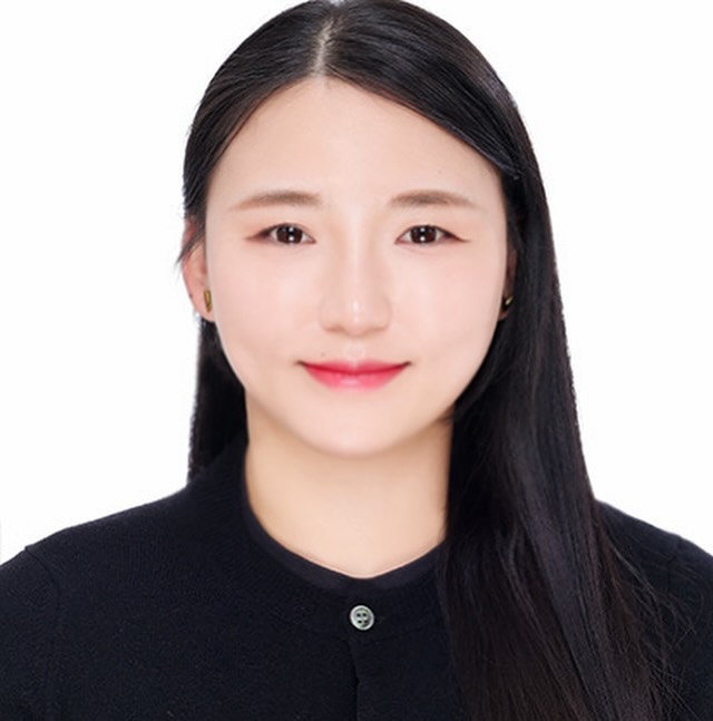 민증 재발급 사진 찍었눈데 달 덩어리가 떳구나 🌝

#종로증명사진 #증명사진종로 #서울증명사진 #민증사진 #종로이루다스튜디오 #이루다스튜디오 #경복궁역