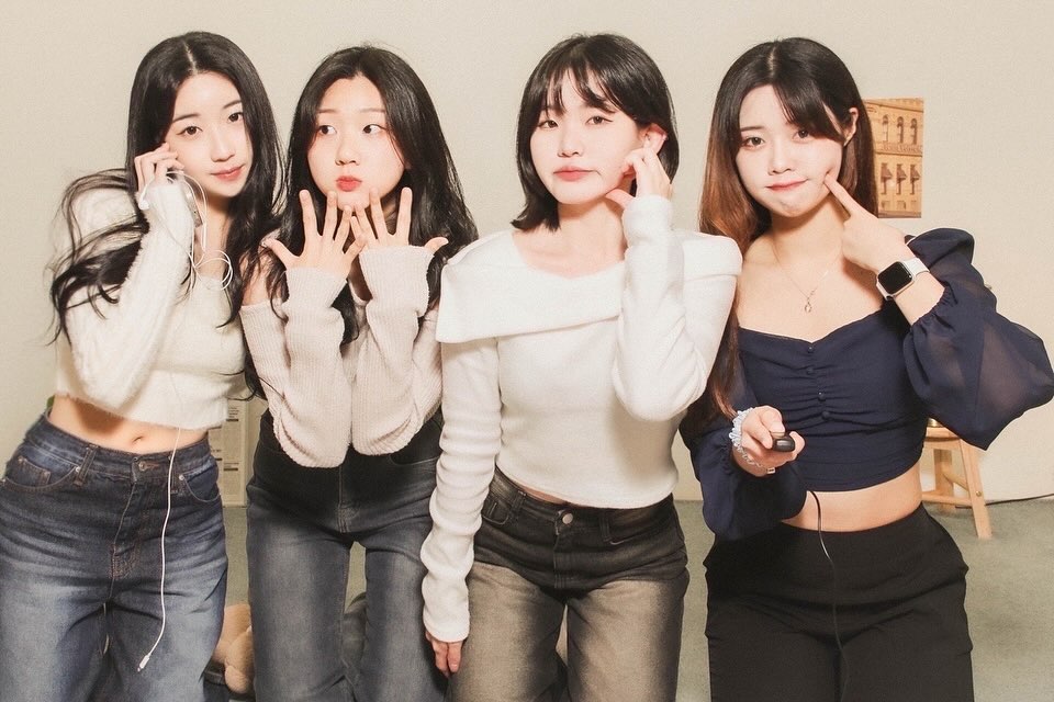 어쩌다 보니 9년째 친구중 👩‍👩‍👧‍👧