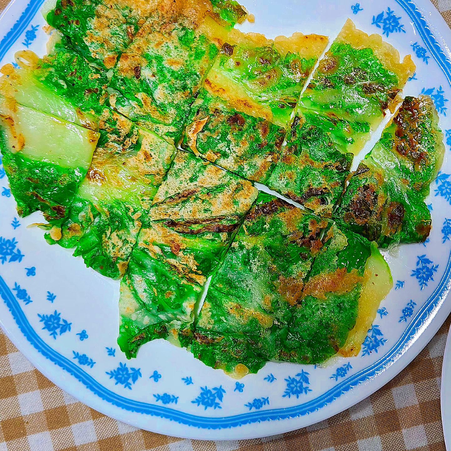 올만에 부쳐 본
배추전 
.
.
🥬🥬🥬
🔥🔥🔥
.
.
최애음식 중 하나 👍 
너무 맛잇어 . 배추 한통 은 다 먹을기세 😳
.
.
#배추전 #배추 #전 #최애음식 #food #koreafood #고소한 #겉바속촉 #일상