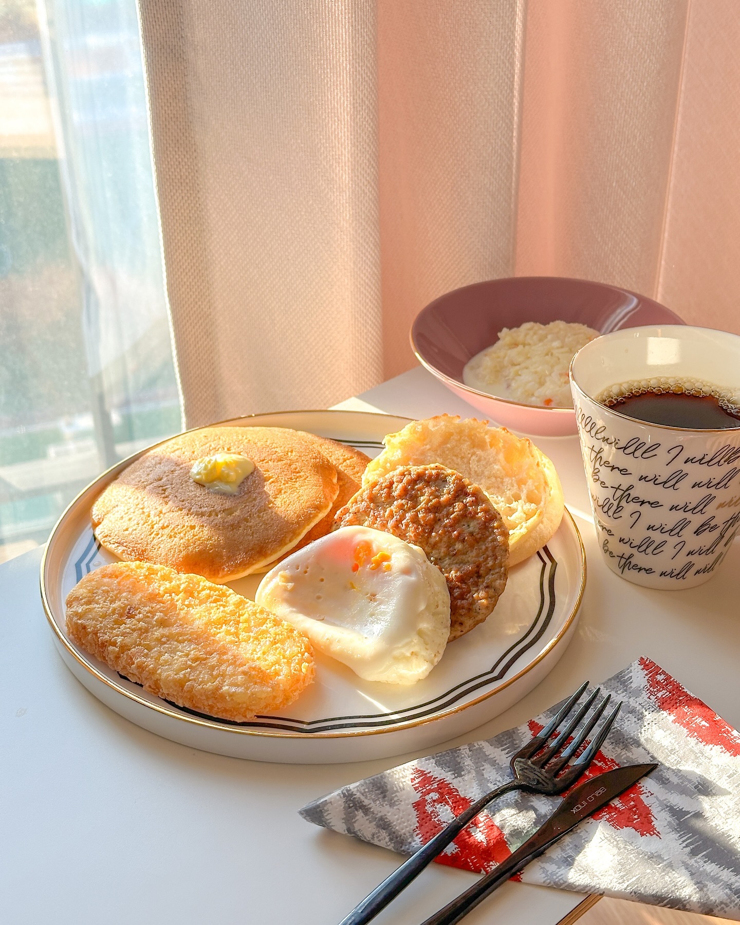 🍔
생일 핑계로 아침부터 맥날 뿌시기

#생일만세
