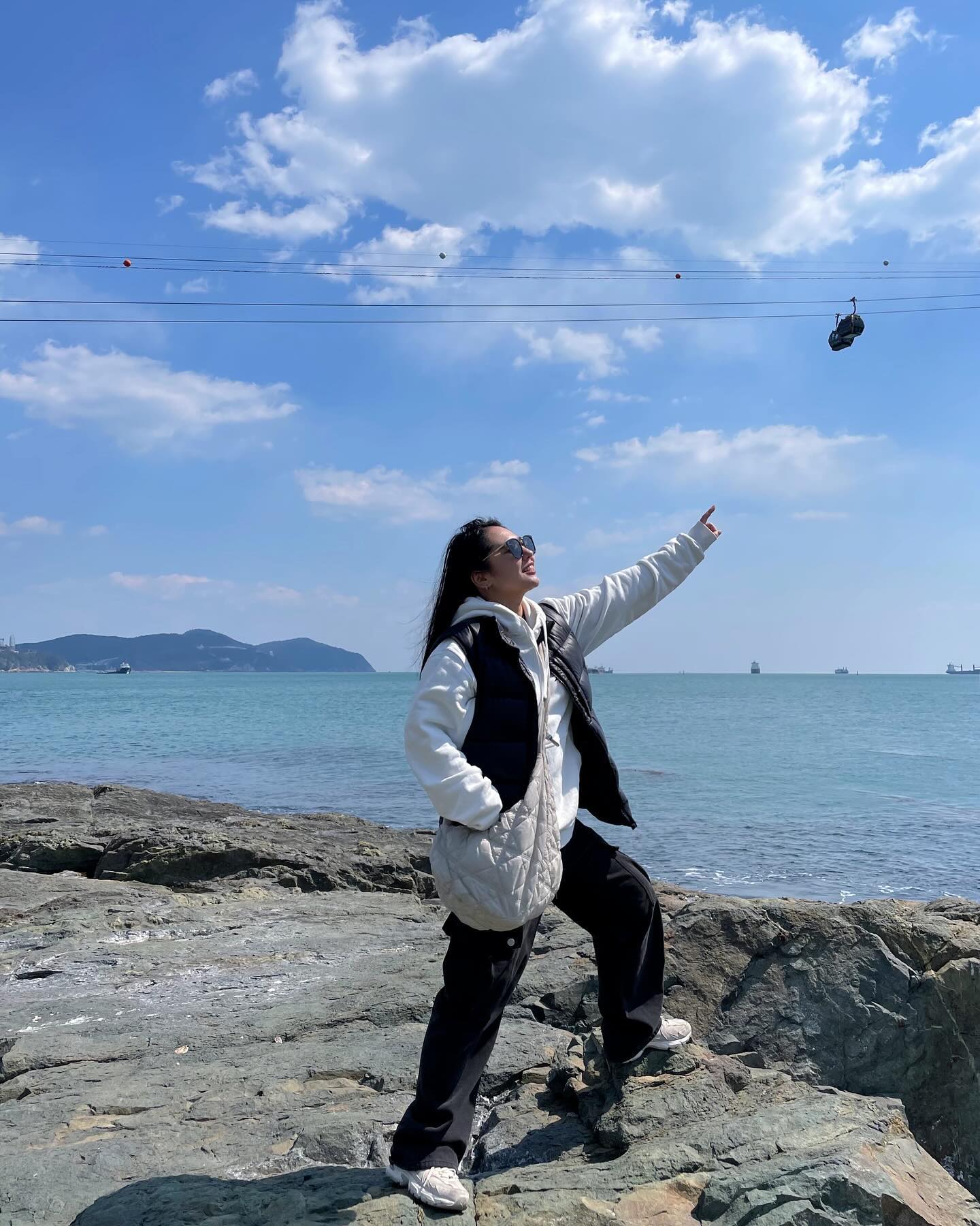 바람아 멈추어다오
케이블카는 다음에 타러 오겠다

#효니in부산 #시티투어버스