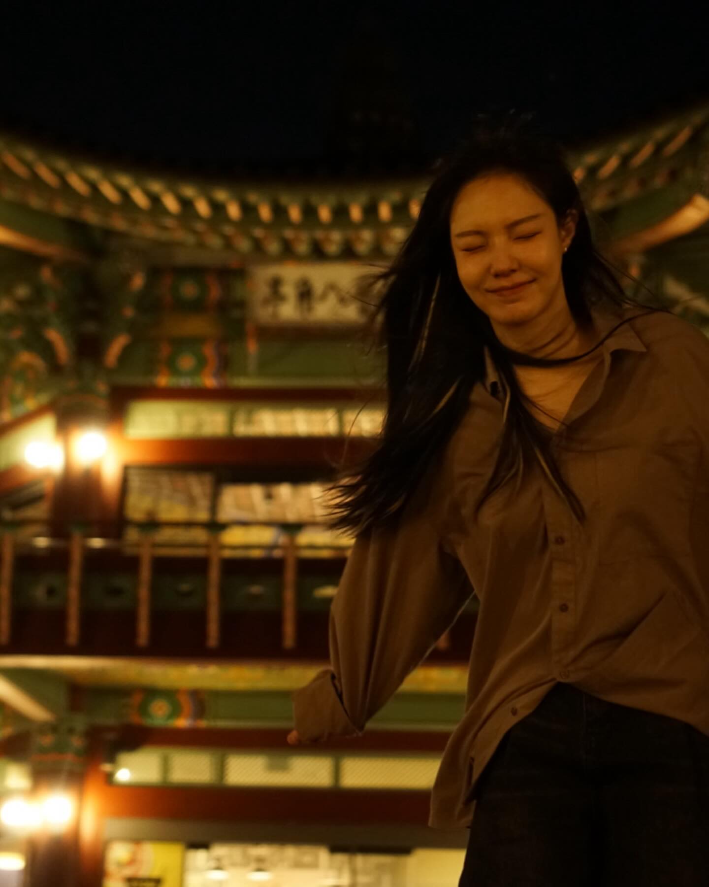 밤양갱 아니구 밤마실 🌃
.
.
오가닉 코튼 느낌의 셔츠
suarestudio
#셔츠 #수아레 #긴팔셔츠 #남방 #기본셔츠 #캐주얼 #SUARE