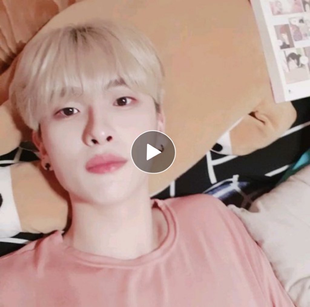 고딩땐데 흑발 vs 금발
머가 낫나용

#남자탈색 #금발 #탈색 #과사 #촉법소년