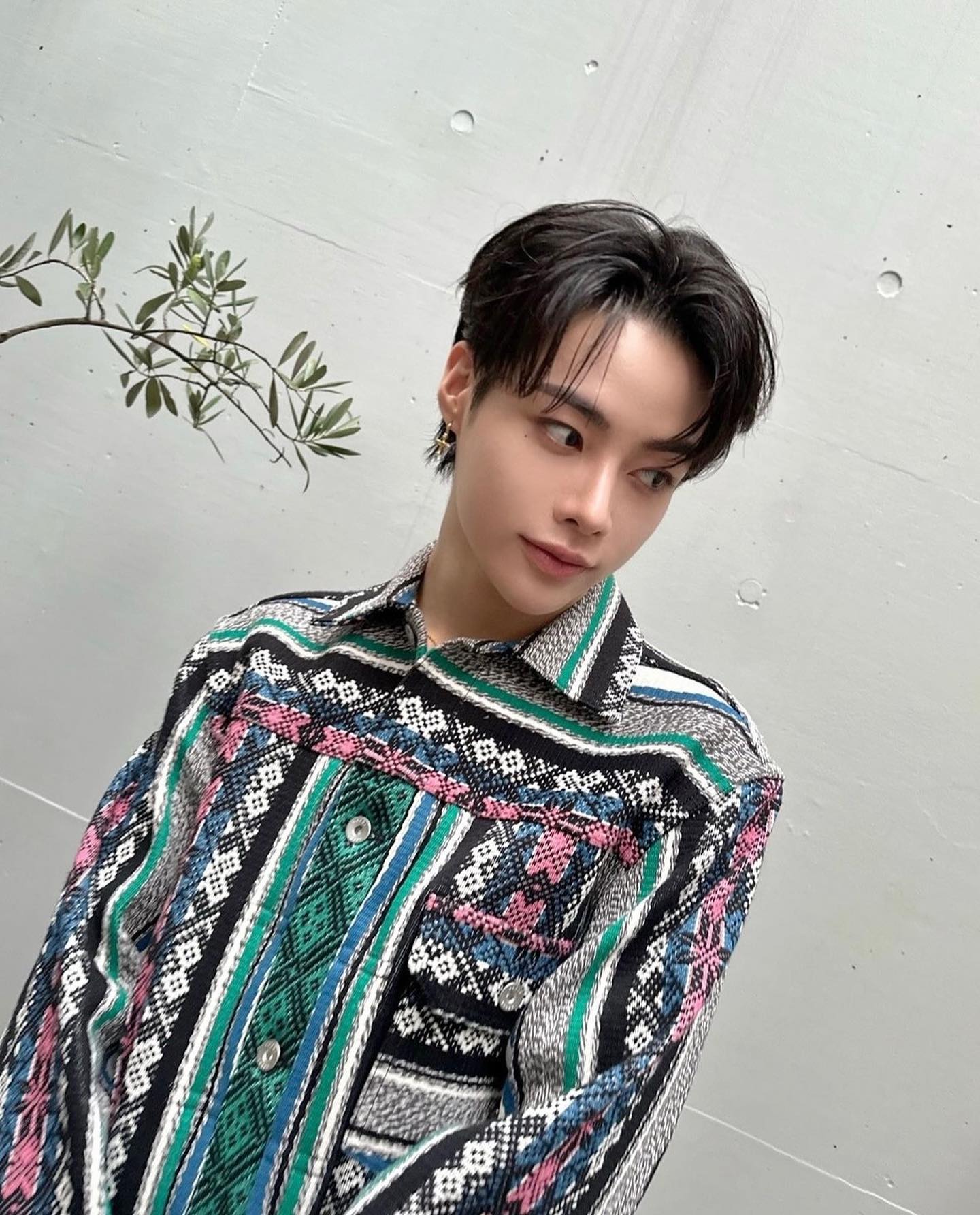JUNON 한빈이 벌써 일 년 전이라니🌿

Makeup d.young 
Hair _y_du

#tempest#hanbin