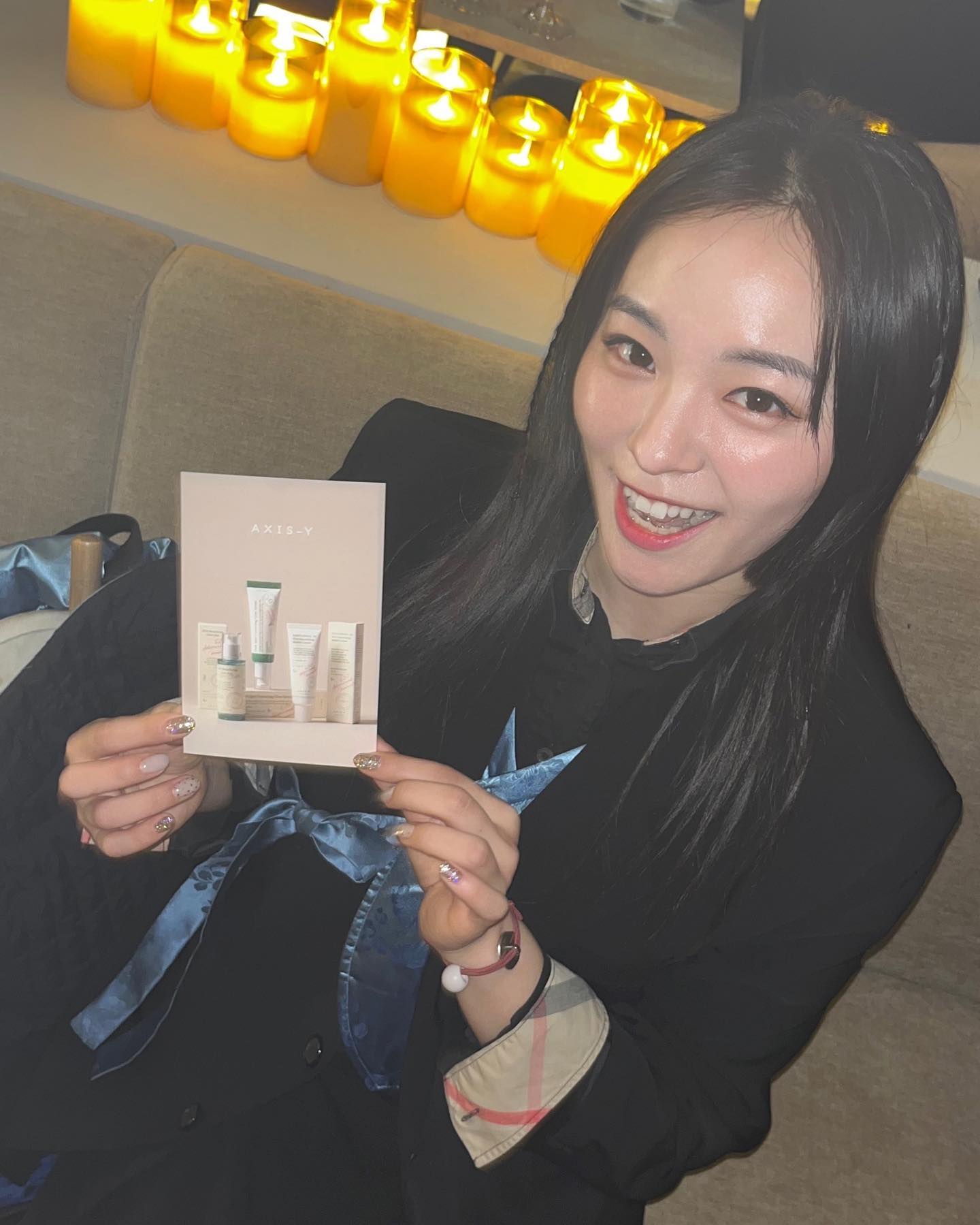 AXIS-Y와 함께한 완벽한 크리스마스 파티 🎉
A perfect Christmas party with axisy_official 🎄🎁🕺🏻
I was so thankful and happy to be with our littleandbigagency family🫶🏻
빛의 망대로 세워진 우리 에이전시 식구들과 함께해서 
더 행복하고 감사🙏

#엑시스와이 
#axisy 
#globalagency 
#littleandbig