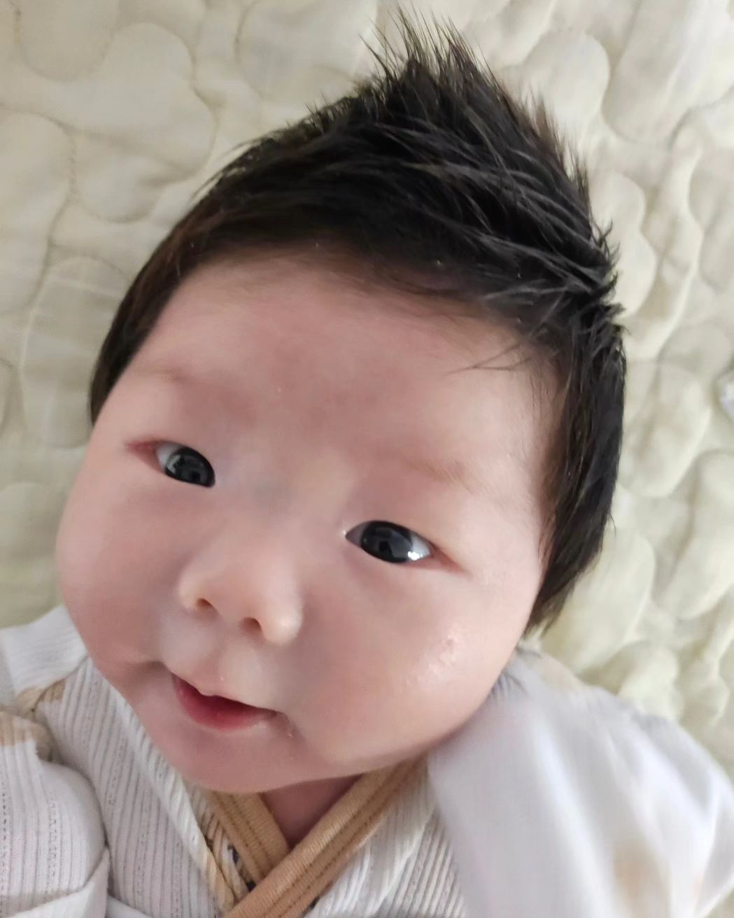 누가 둘째순한데요???ㅠㅠ

접종 맞고 잠을 상실한 그...