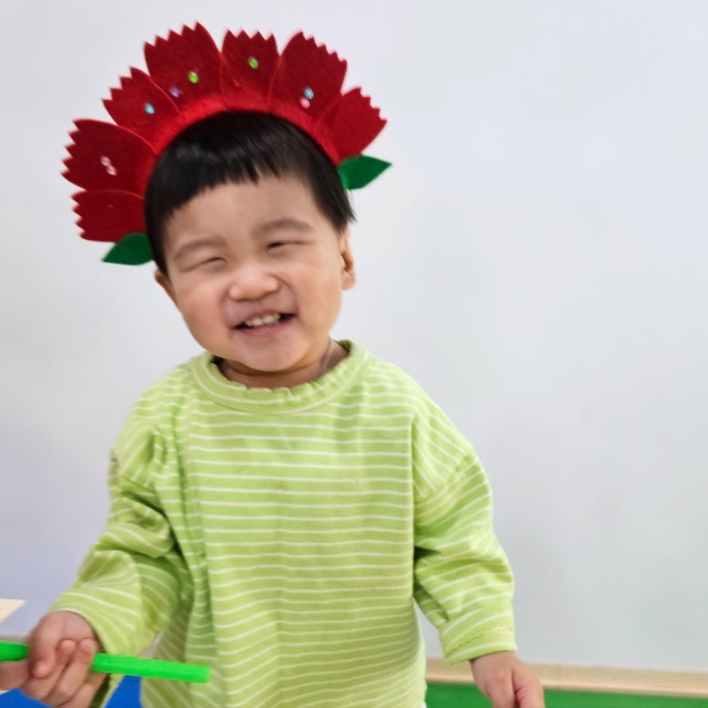 🎁
내 보물이들 ,, 
너희들로 하여금 어버이날을 기뻐할 수 있어 
고맙고 고마워 🫶🏻
-
그리고 부모님, 사랑해용 🤍
-
#어버이날