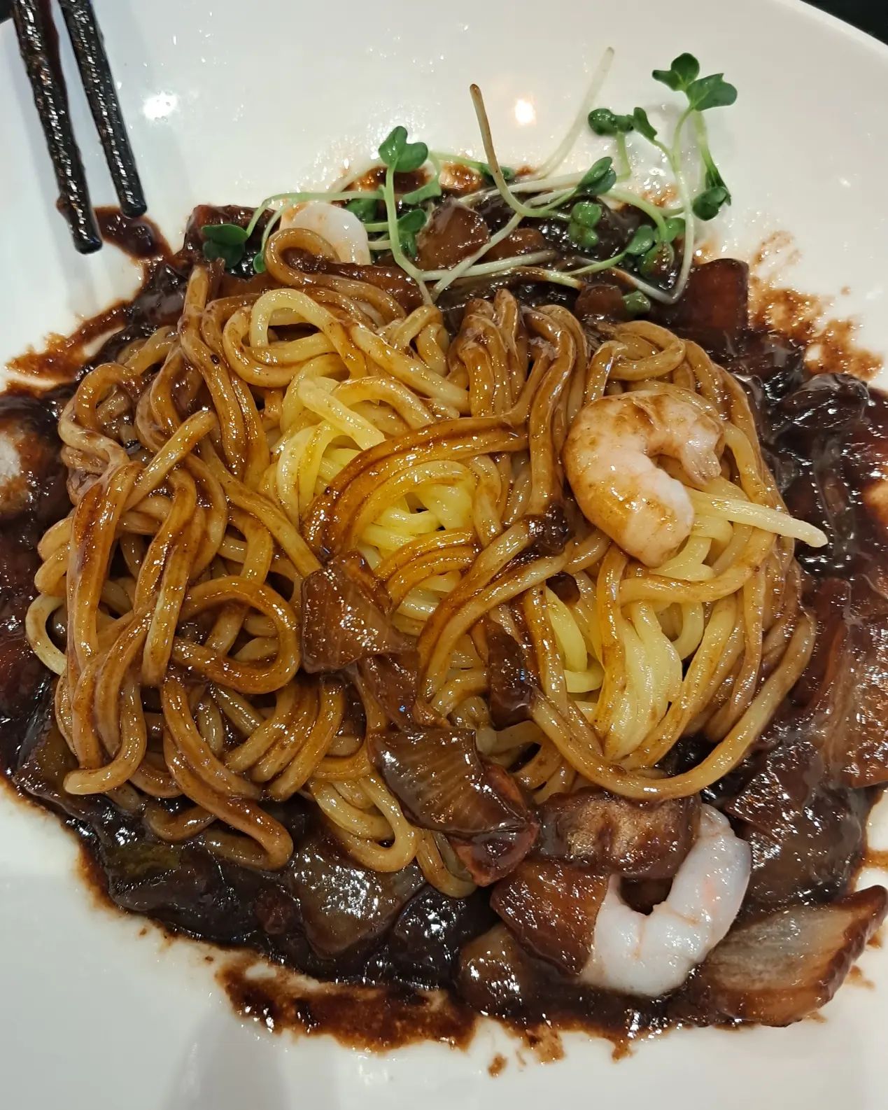 완전 중식땡기는날,,, 
집근처 #한남동중식 #웨스턴차이나 맛있엉 요새 날씨 선선해서 걸어갔다오기 좋음 셀프바가 있어서 샐러드,과일 등 떠올수 있고 기본적으로 전체간이 달달한느낌이고 담백하니 맛있음!
.
.
.
.
.
#한남동중식당 #한남중식당 #한남중식 #짜장면 #짬뽕맛집 #짬뽕 #중국집 #중식당 #중식맛집 #중식요리 #중국요리 #냠냠 #먹방스타그램 #먹스타맞팔 #먹스타그램🍴 #먹스타맞팔환영 #먹팔 #먹팔하면맞팔 #먹스타맞팔환영 #소통 #먹스타소통