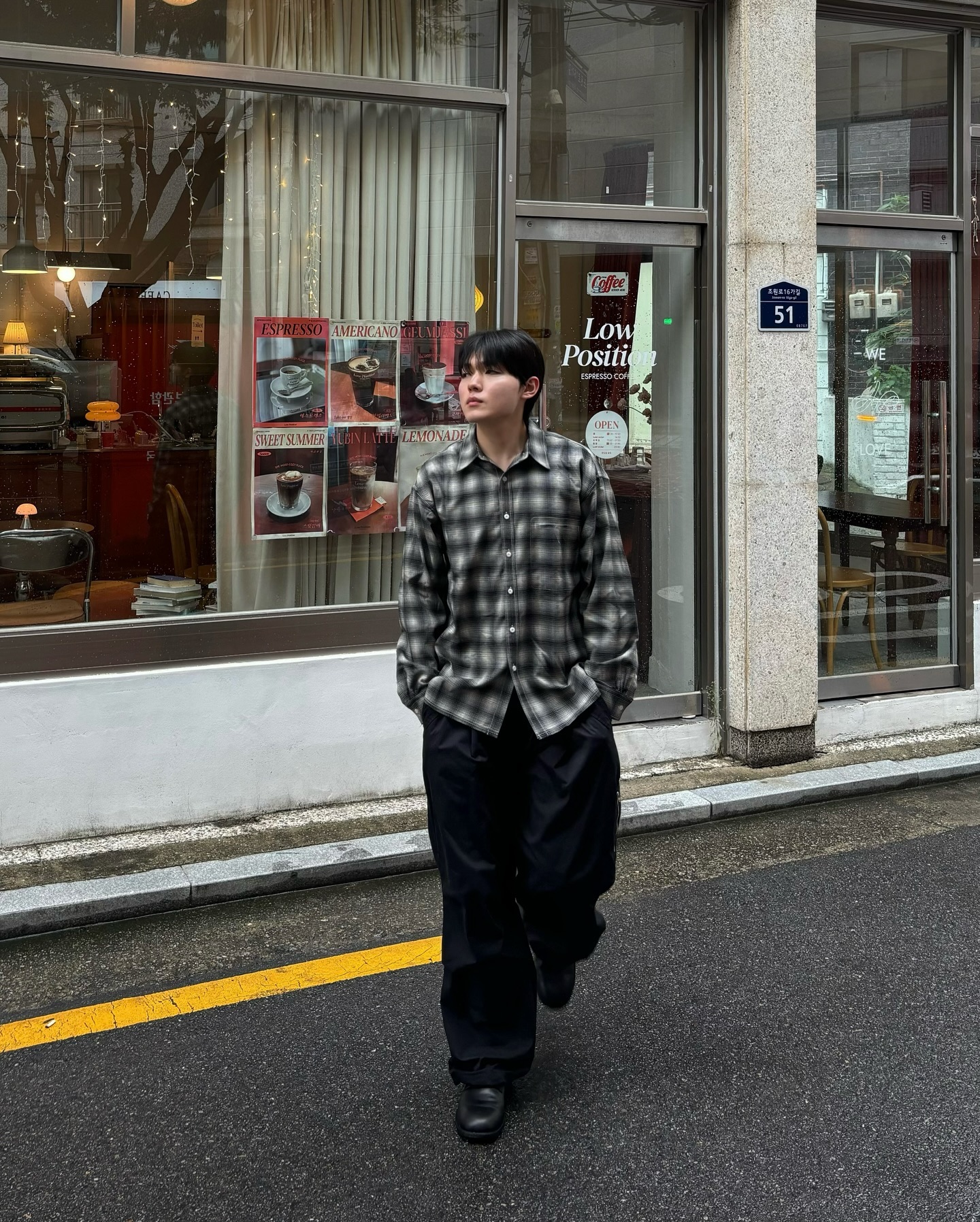 옷장 필수템 체크셔츠 아직도 없는 사람 있나🧐

넌블랭크 
플란넬 옴브레 체크 셔츠

#넌블랭크 #nonblank #체크셔츠 #체크셔츠코디