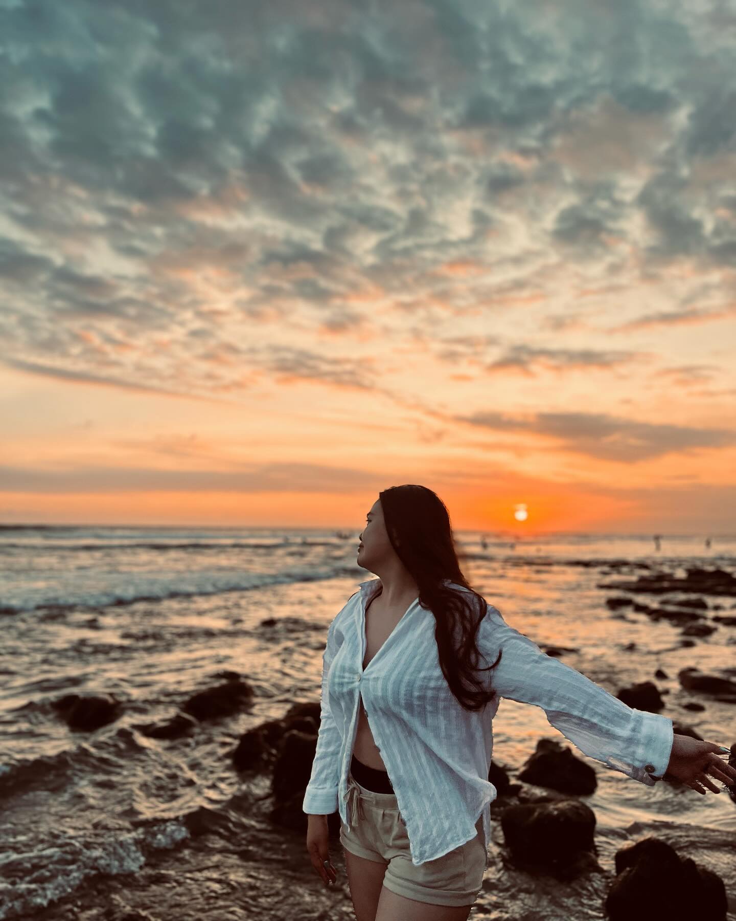 𝗦𝗨𝗡•𝗗𝗢𝗪𝗡
.
.
.
#canggu #batumejan #sunset #bali #발리