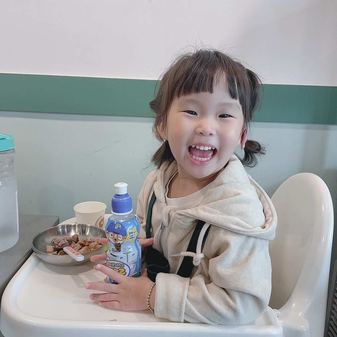 어린이집 등원 너무 잘하는 모범생 최로앙✌🏻❤️

#소띠아기 #35개월아기