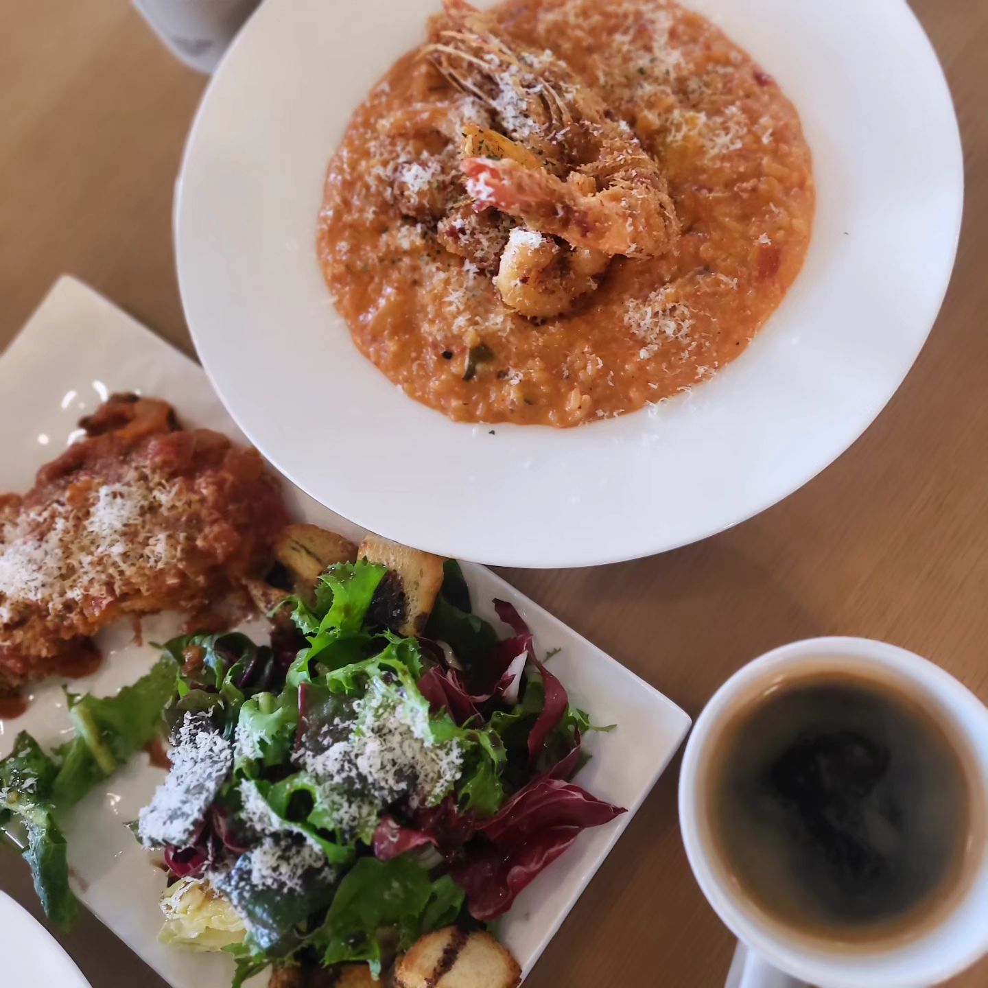 어제 점심
파주의 빵 맛집 카페 아리아1968🌸

영산수련원 안에 위치한 카페로
브런치메뉴도 있고 빵도 다양한데
특히 모든빵들이 맛있다
최근에 먹은 빵 중 최고👍

브런치메뉴들이 아메리카노 포함해서 12,900원이라는 획기적인 가격👍

우린 명란 알새우 로제파스타, 게살새우 로제 리조또, 커틀렛 세트로 주문
다 맛있었지만 난 리조또가 젤 맛있었다

호텔출신 명장님의 빵👍
유기농 밀가루라 속이 편하고
비디펌 신바이오틱스를 사용해서 유산균이 살아있어요

파주의 벚꽃명소로 유명한 이곳
벚꽃 피면 다시 가서 브런치 먹고싶네요🌸🌸🌸

넓은 공간에 아기자기한 다양한 식물들이 있는 곳🌸
야외정원도 있고 넓고 조용해서 대화하기 좋아요

아리아1968📌
경기 파주시 조리읍 등원로391번길 40

#아리아1968
#파주카페맛집 #파주빵 #빵맛집❤️ #브런치카페🍴 
#브런치맛집 #파주벚꽃 #파주벚꽃명소
