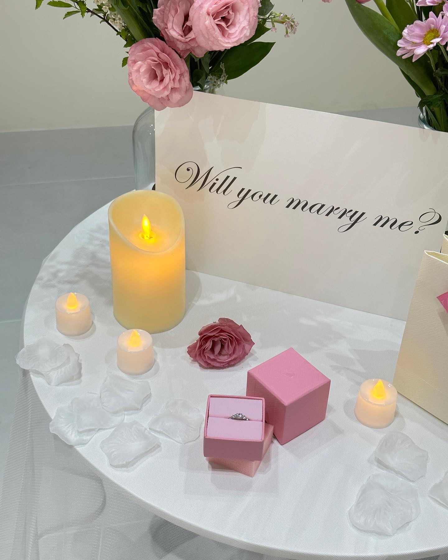 ෆ̇

결혼 준비의 첫 발걸음,
프로포즈💍

🤵🏻👰🏻‍♀️ direct.wedding 
 
ʚ 비동행플래너로 편리한 결혼 준비
ʚ 다양한 인기 제휴업체로 선택 고민 끝
ʚ 현금처럼 사용 가능한 캐쉬백 포인트 제도
ʚ 결혼에 대한 모든 정보가 담긴 커뮤니티 카페

#다이렉트결혼준비 #다이렉트웨딩 #다이렉트결혼 #20대결혼준비 #비동행플래너 #비동행웨딩 #프로포즈 #결혼준비시작