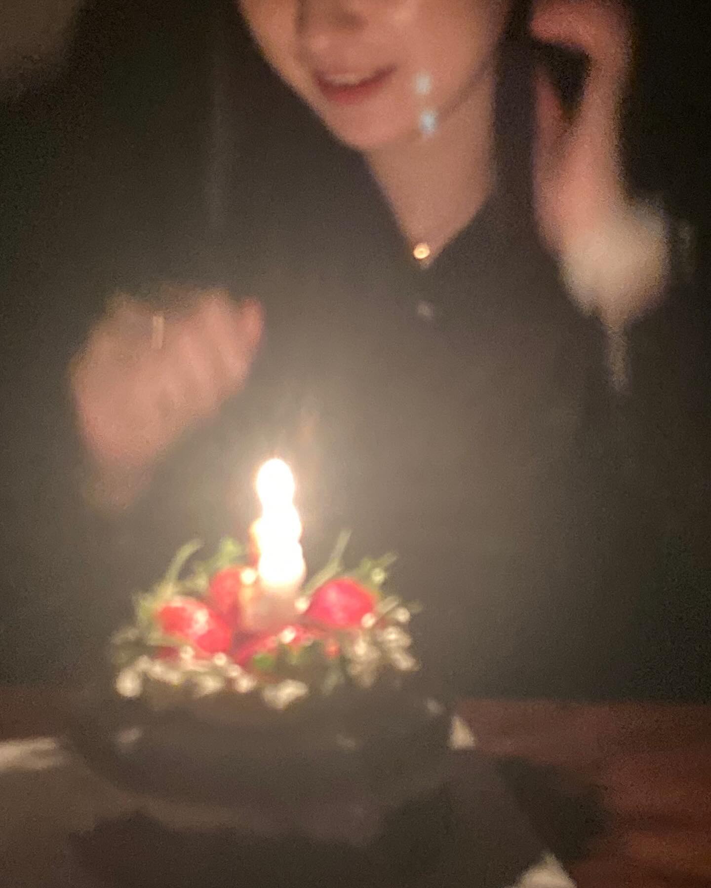 29세가 된날.
어제 오랜만에 버스를 탔는데 카드 찍으려니까 기사님이 “학생이죠?” 라고 물어보셨다. 이말에 하루종일 기분이 좋은걸 보면 29세가 확실하다🫠