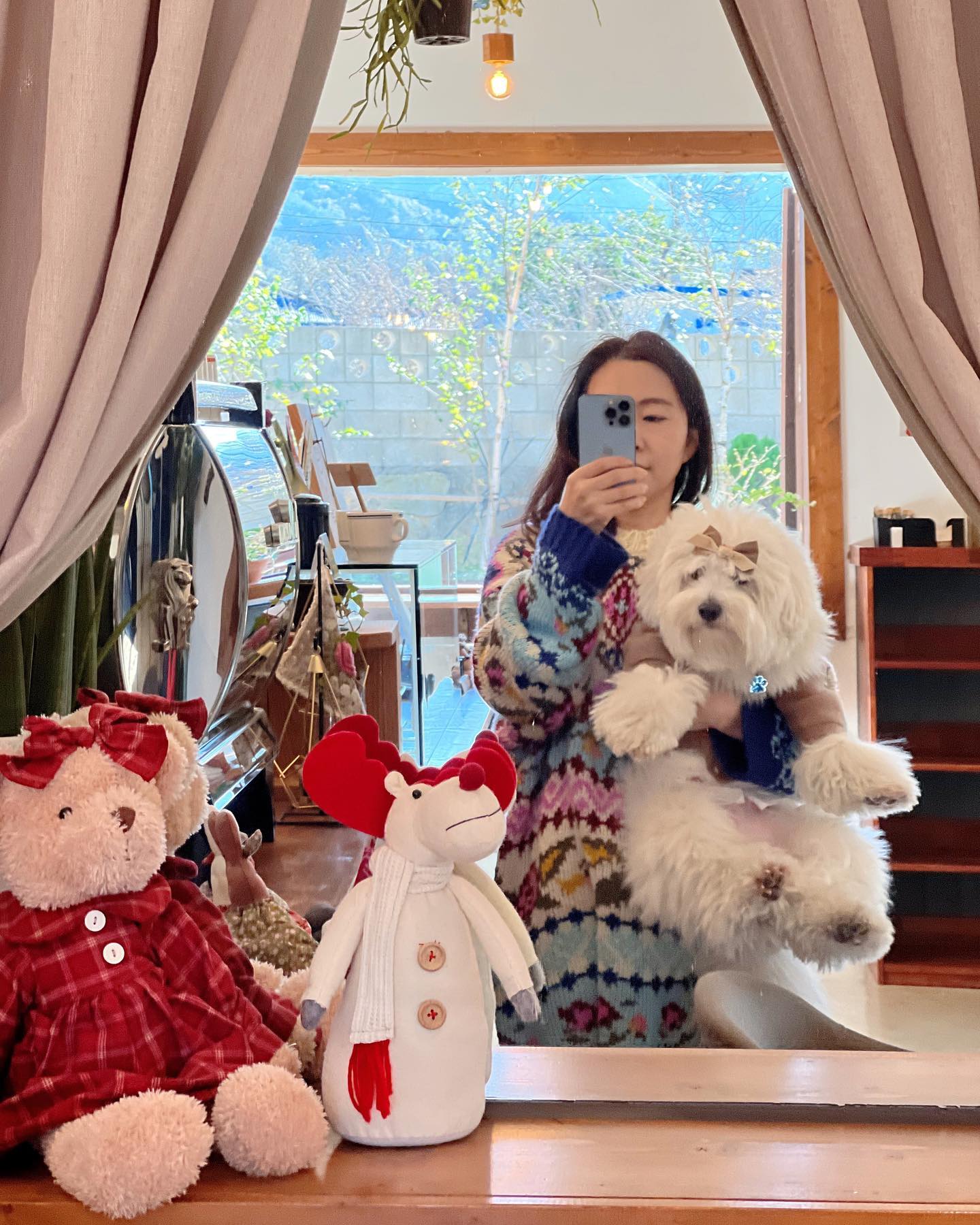 인형 셋🧸🐶🐻‍❄️

너무 진지한 나의 모습에 놀람😅

사진에 진심인가봄🤭😆

#오늘아님

#꼬똥 #꼬똥드툴레아 #꼬똥루이 #속초꼬똥  #귀여운강아지
#강아지 #이쁜강아지 #펫스타그램 #20년생 #심쿵 #coton #louis #cotondetulear #puppy #petstagram #touching #lovely