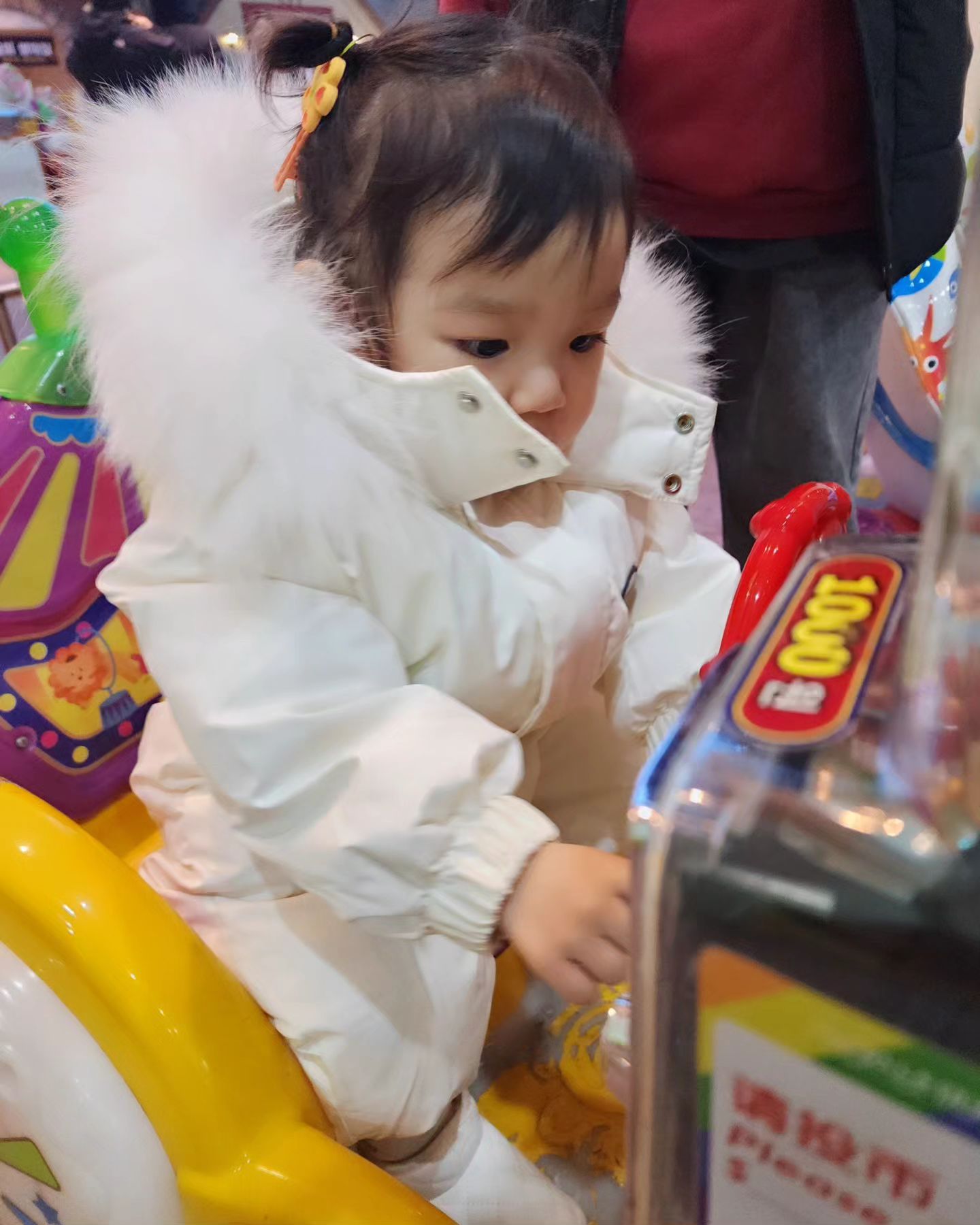 아빠 눈치 챙겨
동전 가져와야지🤑

#눈썰매장 #원마운트스노우파크