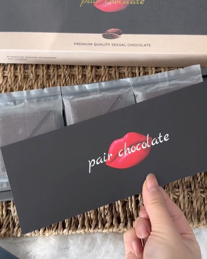 Happy Valentine day…🤎
사랑하는 사람과 특별한 추억을 만들고 싶은 Valentine day!
모두 행복한 시간 보내고 계신가요?

커플들에게 사랑스러운 무드를 보장해 줄 프리미엄 초콜릿, ‘Pair chocolate’을 추천 드릴게요!

카카오 64% 함유로 너무 강하지도 또 너무 약하지도 않은 농도에 블랙마카의 풍부한 영양소가 가득 담겨 있는 페어 초콜릿…🍫

감사하게도 밸렌타인데이시즌에 딱 맞춰 보내주셔서 여러분들께 추천해드려요!…♥️

⛧ Thanks to pairchocolate

#파우#pow#발렌타인#초콜릿 #빼빼로데이 #커플 #기념일 #생일 #선물 #이색선물 #커플템 
#음식 #제과 #디저트 #아르기닌 #마카 #타우린 #DHEA #에너지 #비타민 #커플초콜릿 #페어초콜릿