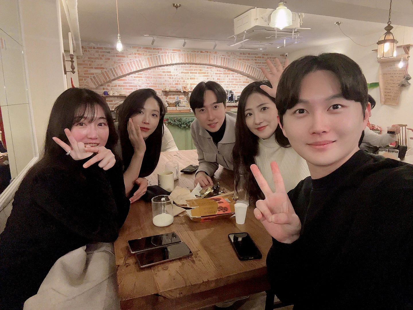 나는솔로에 나가서 가장 잘한 일은 지금의 아내를 만난 것이고, 그 다음으로 잘한 일은 같은 추억을 공유하는 소중한 사람들을 만난 것이다. 🥰
#나는솔로 #4기 #송년회 #정식 #영숙 #영자 #정수 #정순