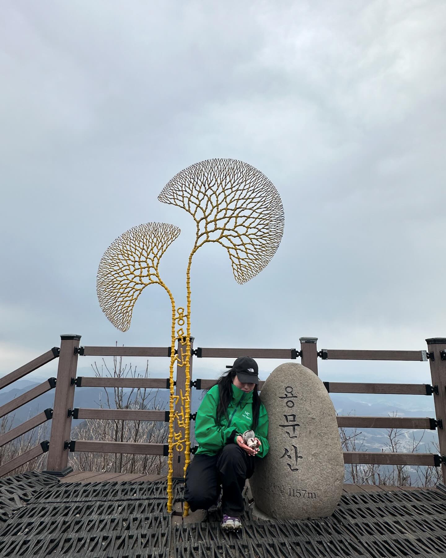 비+우박+눈+진흙 4종set 용문맛집
그리고 메이의첫산책🐃 ㅋㅋㅋㅋㅋ기염

240322

#⛰️ 
#용문산 1,157M

#👧🏻🧒🏻🌱
yunsoo_ing

#등산 #등산소통 #커플등산 #여행기록
#여행스타그램 #봄산행 #양평여행 
#양평가볼만한곳 #서울근교여행
#travel #trekking #hiking 
#블랙야크100대명산 #우중산행