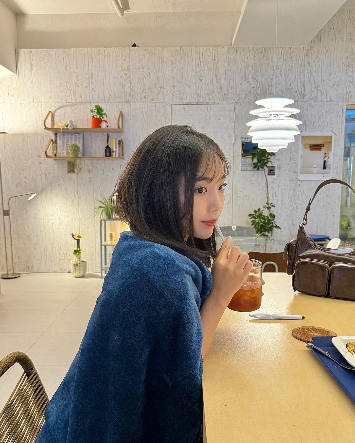 ⠀
원래 갈려고 했던 카페 문 닫아서
바로 옆 카페 들어갔는데
뜻밖의 힐링 하고 왔던 곳 🙂‍↕️
나 여기 또 가고싶당 !!